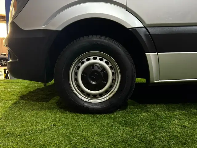 Mercedes-Benz Sprinter view 24
