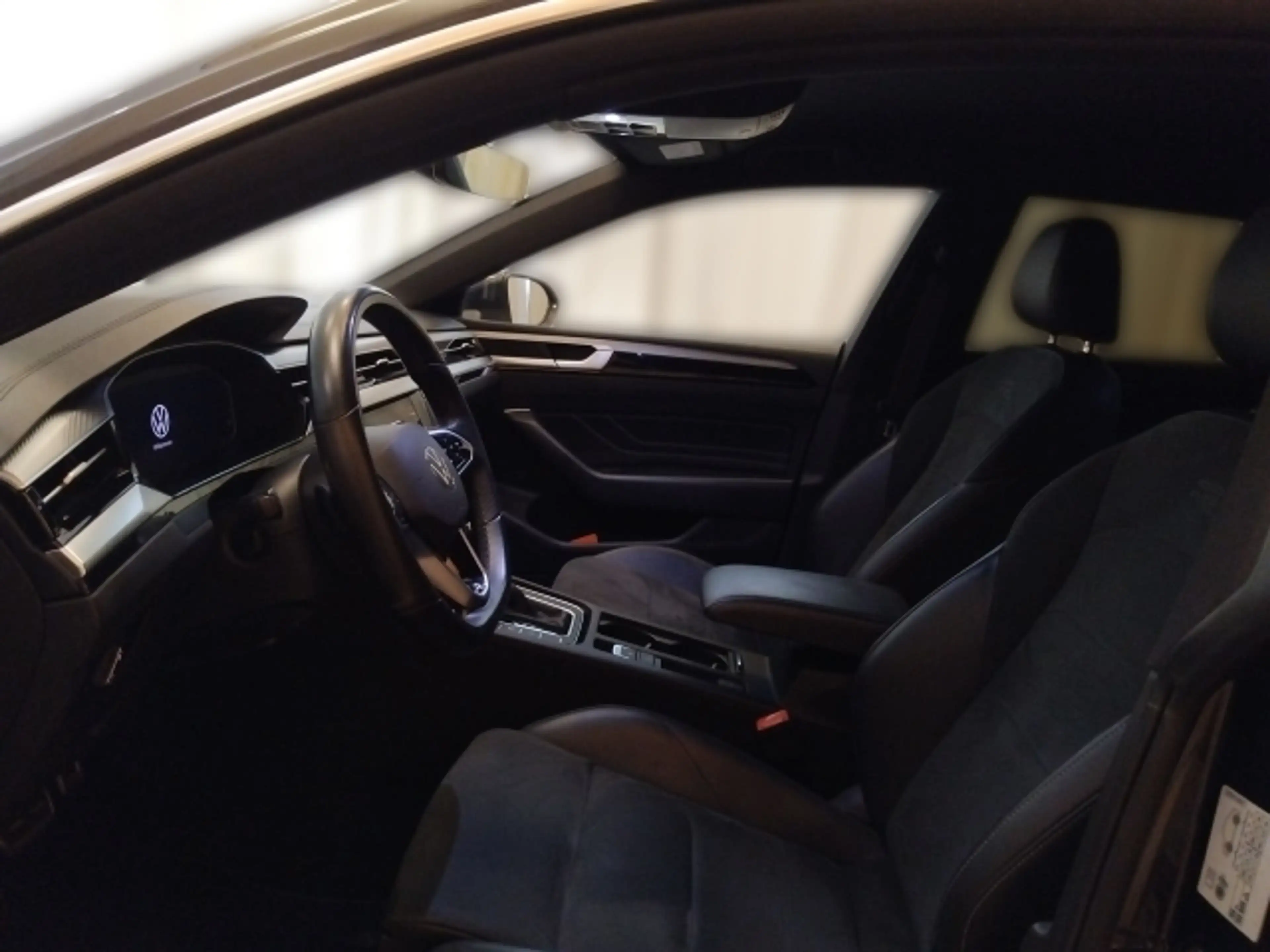Volkswagen Arteon SB 1,4 TSI PHEV DSG R-Line+RADAR+AHK+LEDER — photo 10