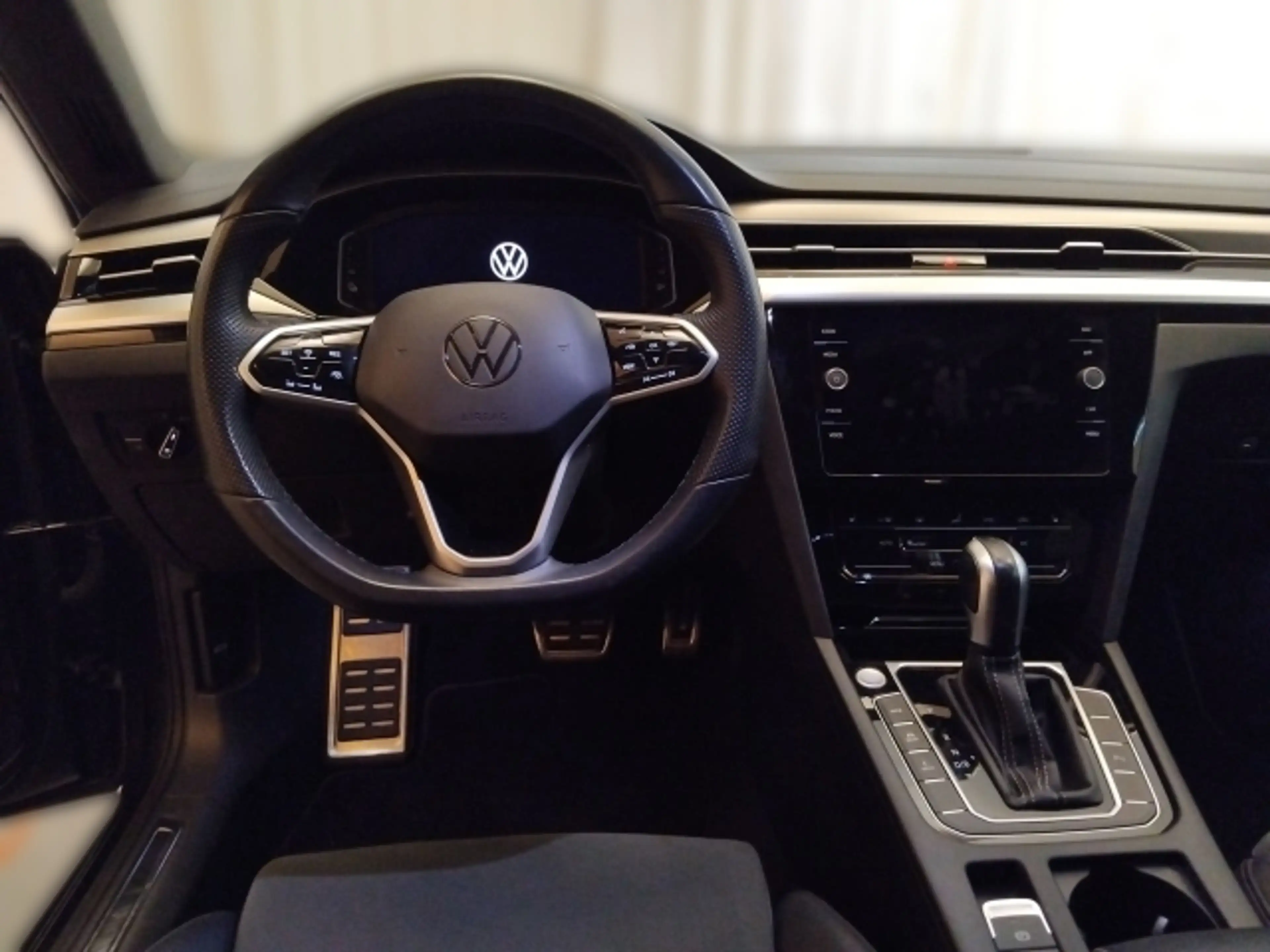 Volkswagen Arteon SB 1,4 TSI PHEV DSG R-Line+RADAR+AHK+LEDER — photo 12