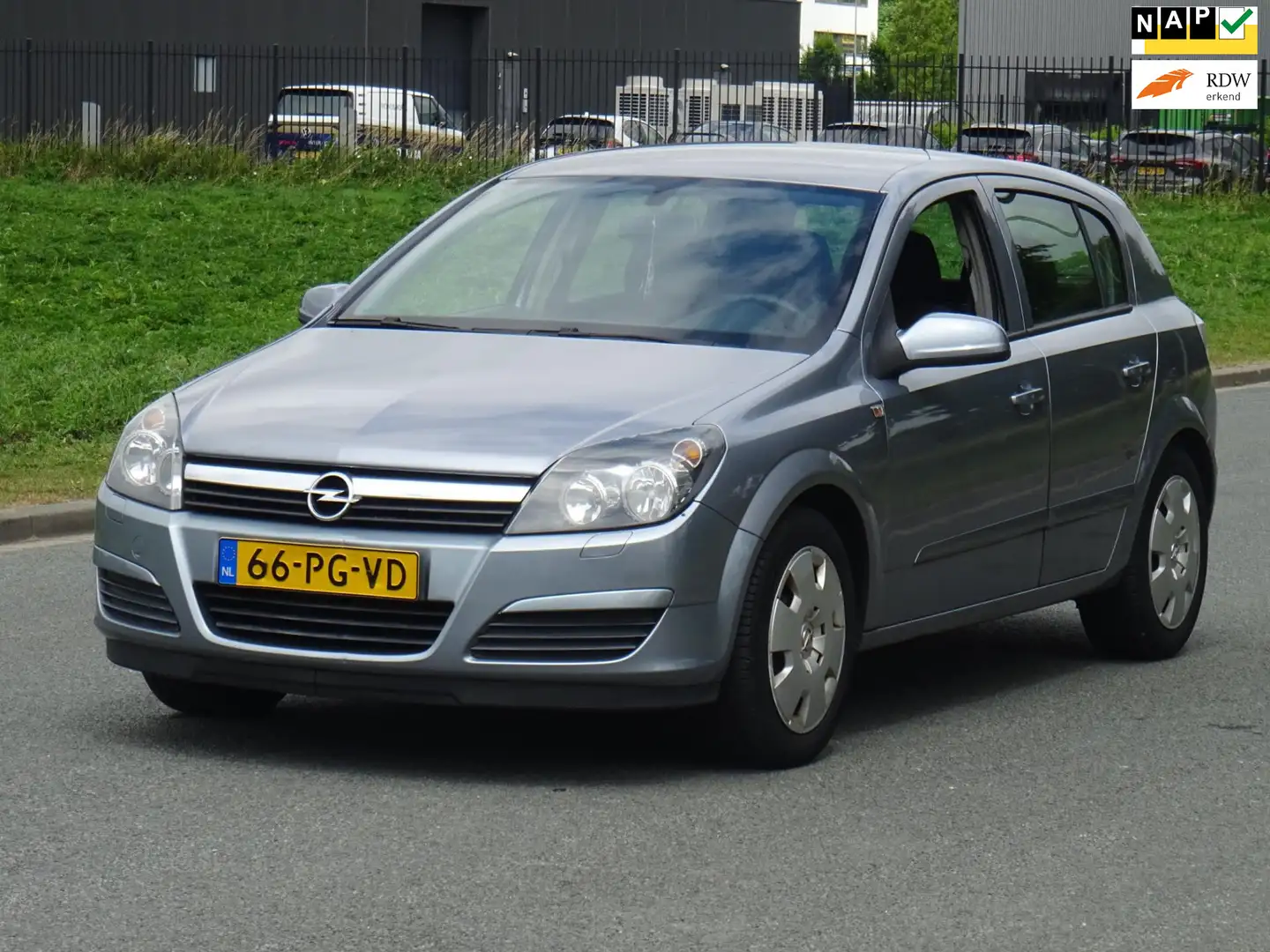Opel Astra 1.4 Enjoy NIEUWE KOPPELING NAP/AIRCO/CRUISE/APK Grijs - 1