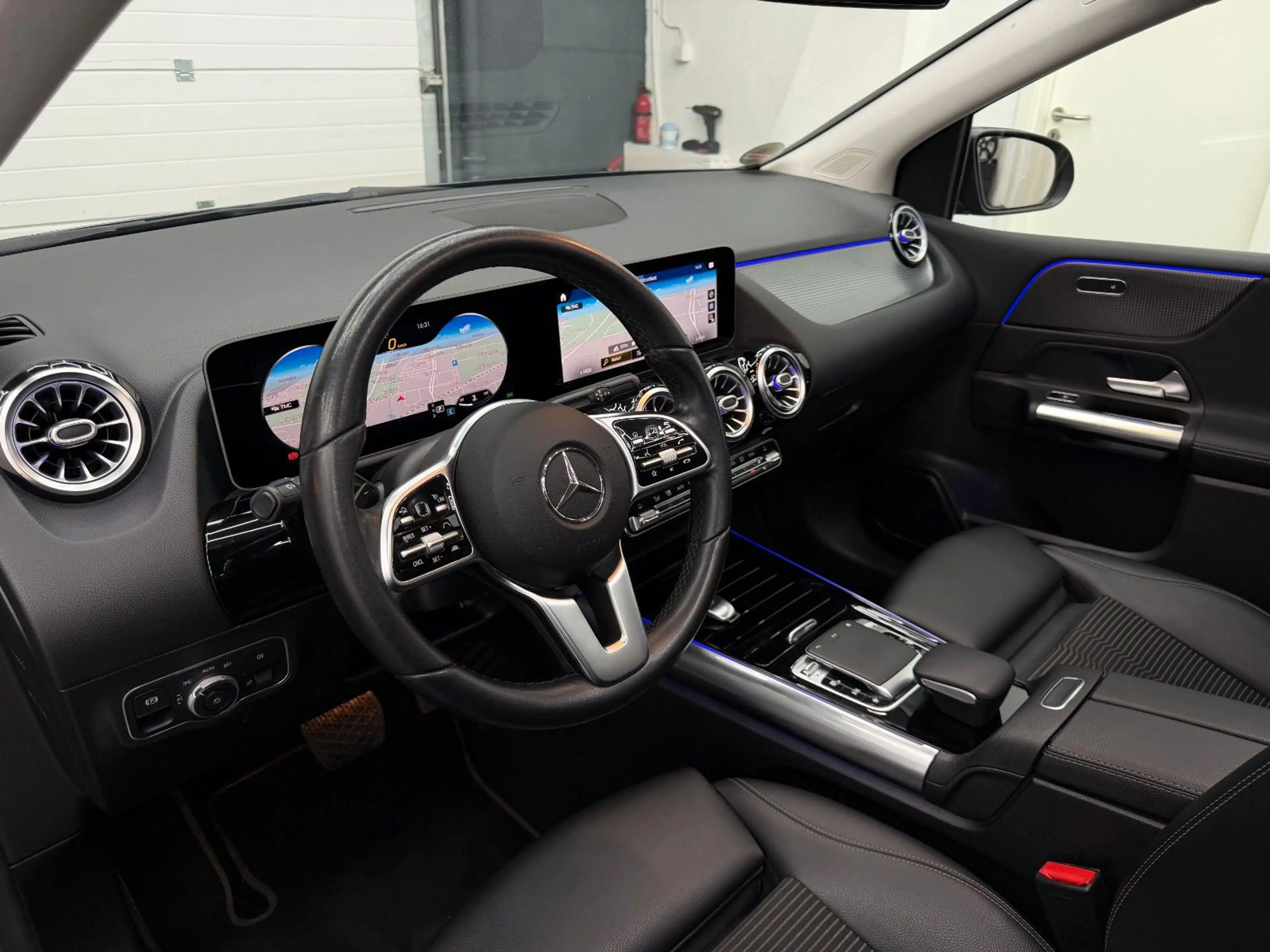 Mercedes-Benz B 220 B B 220 d *PANO*ACC*R.KAM* — photo 5