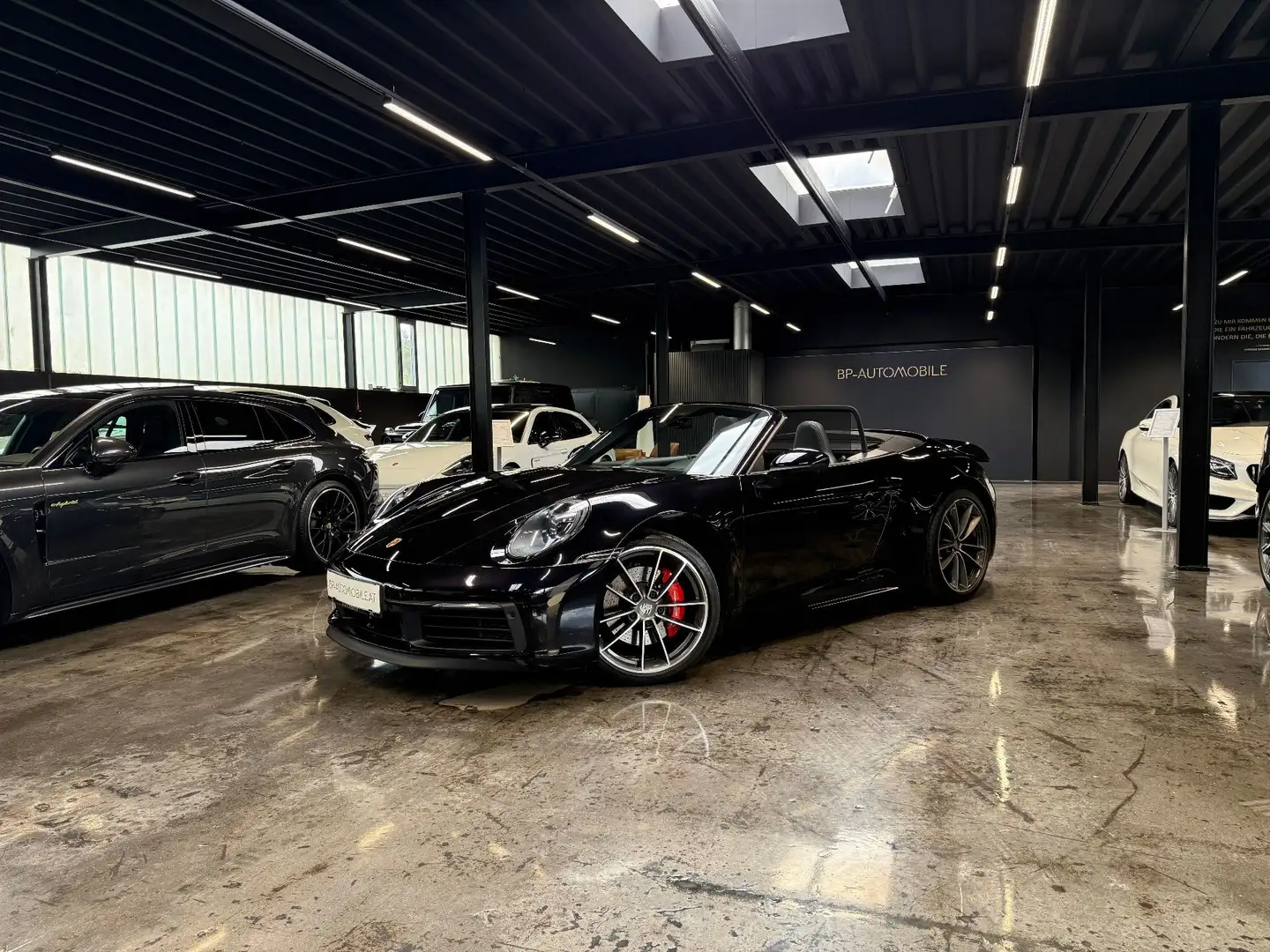 Porsche 992 911 Carrera 4 S Cabrio PDK - 2