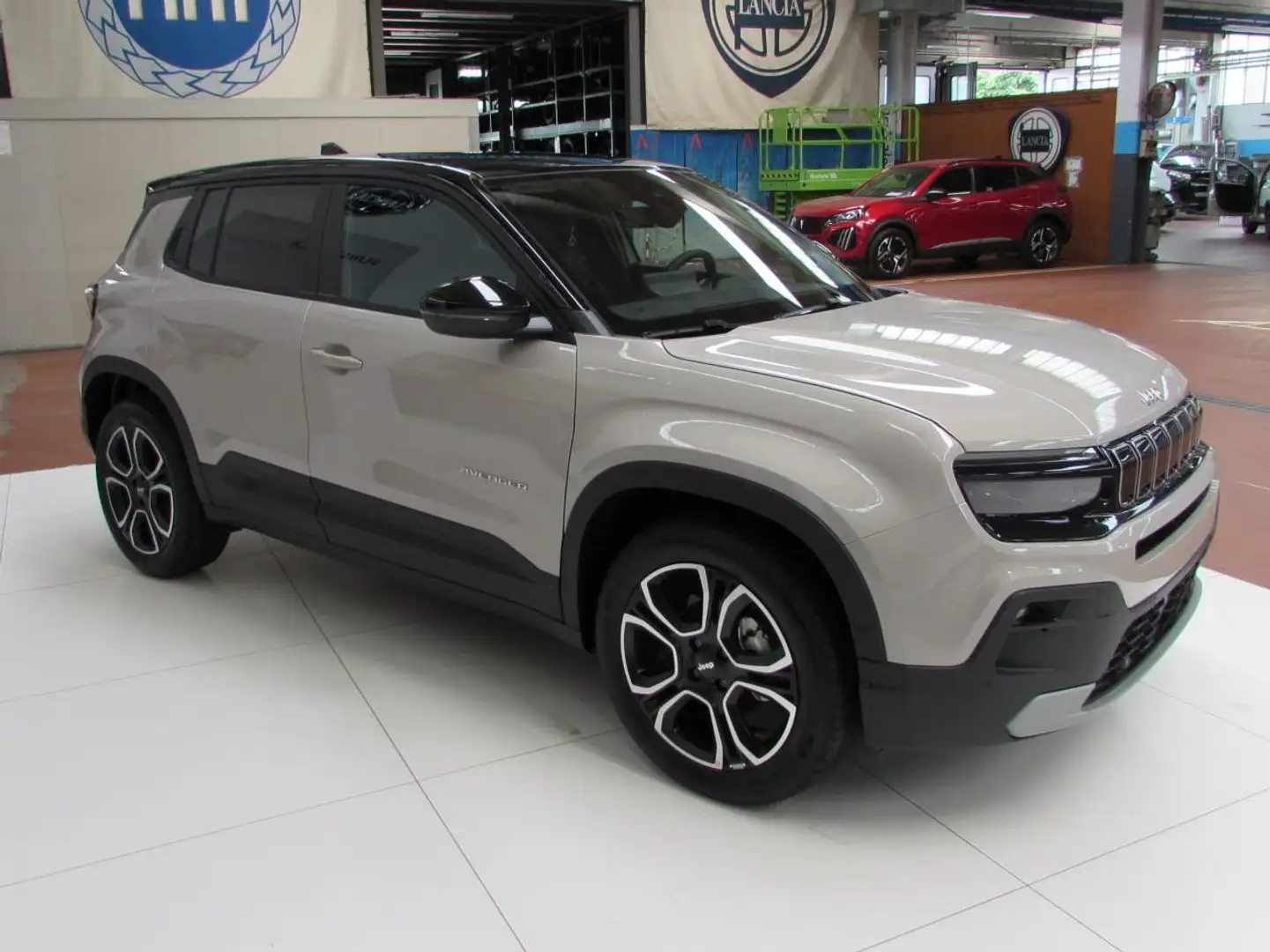 Jeep Avenger 1.2 turbo Summit fwd 100cv KM ZERO TETTO APR. Beige - 2