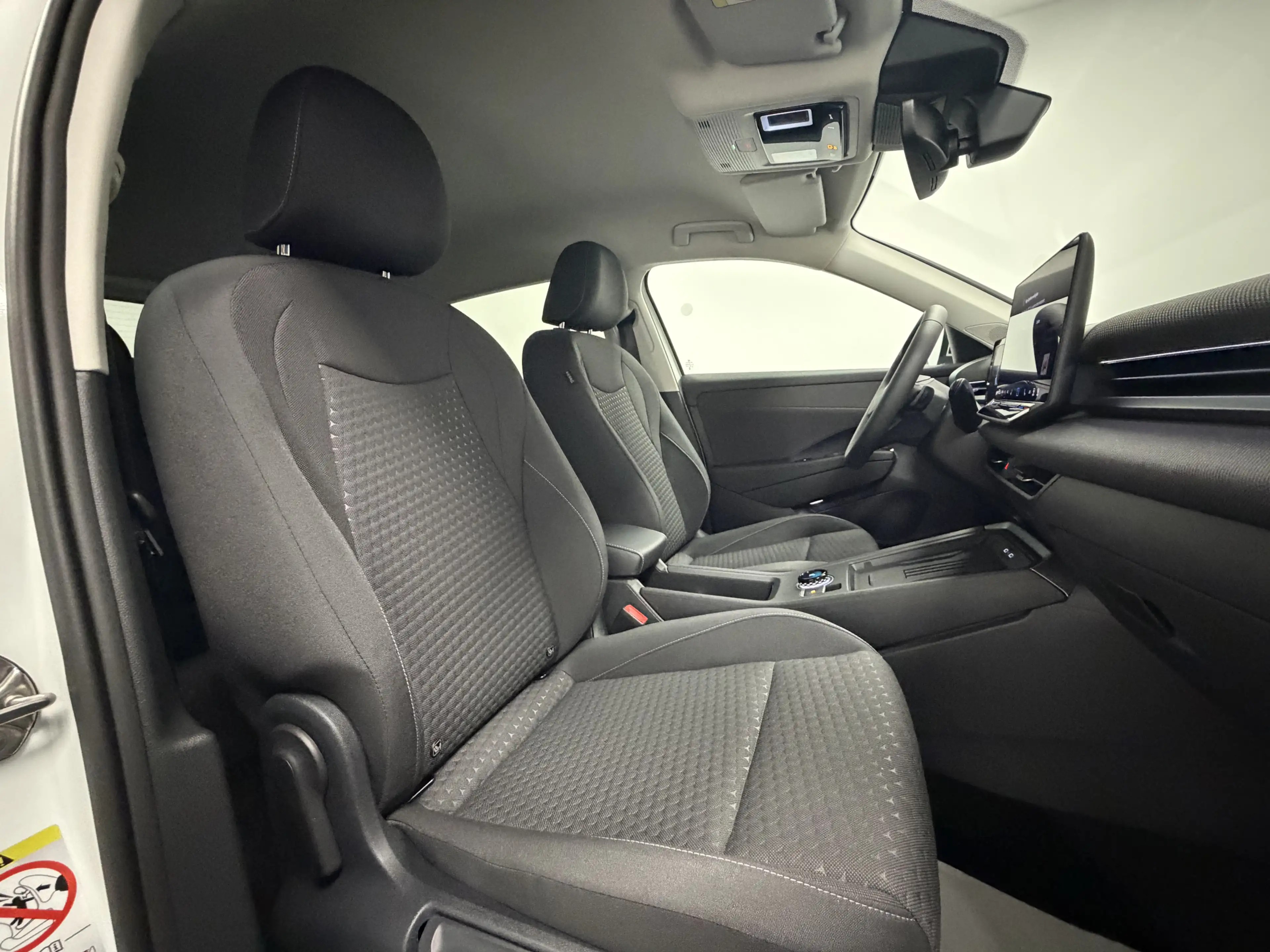 Volkswagen T-Roc 1.5 eTSI DSG Life 5J-Garantie Ambiente AHK — photo 11