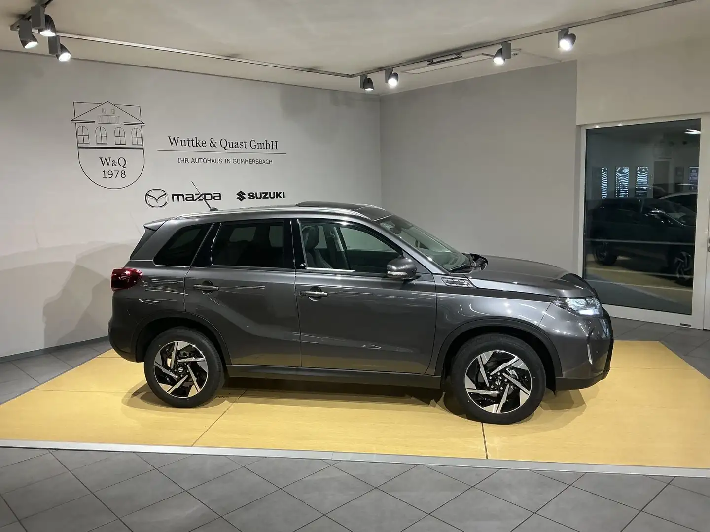 Suzuki Vitara COMFORT PLUS*108PS***AUTOMATIK*** Grijs - 2