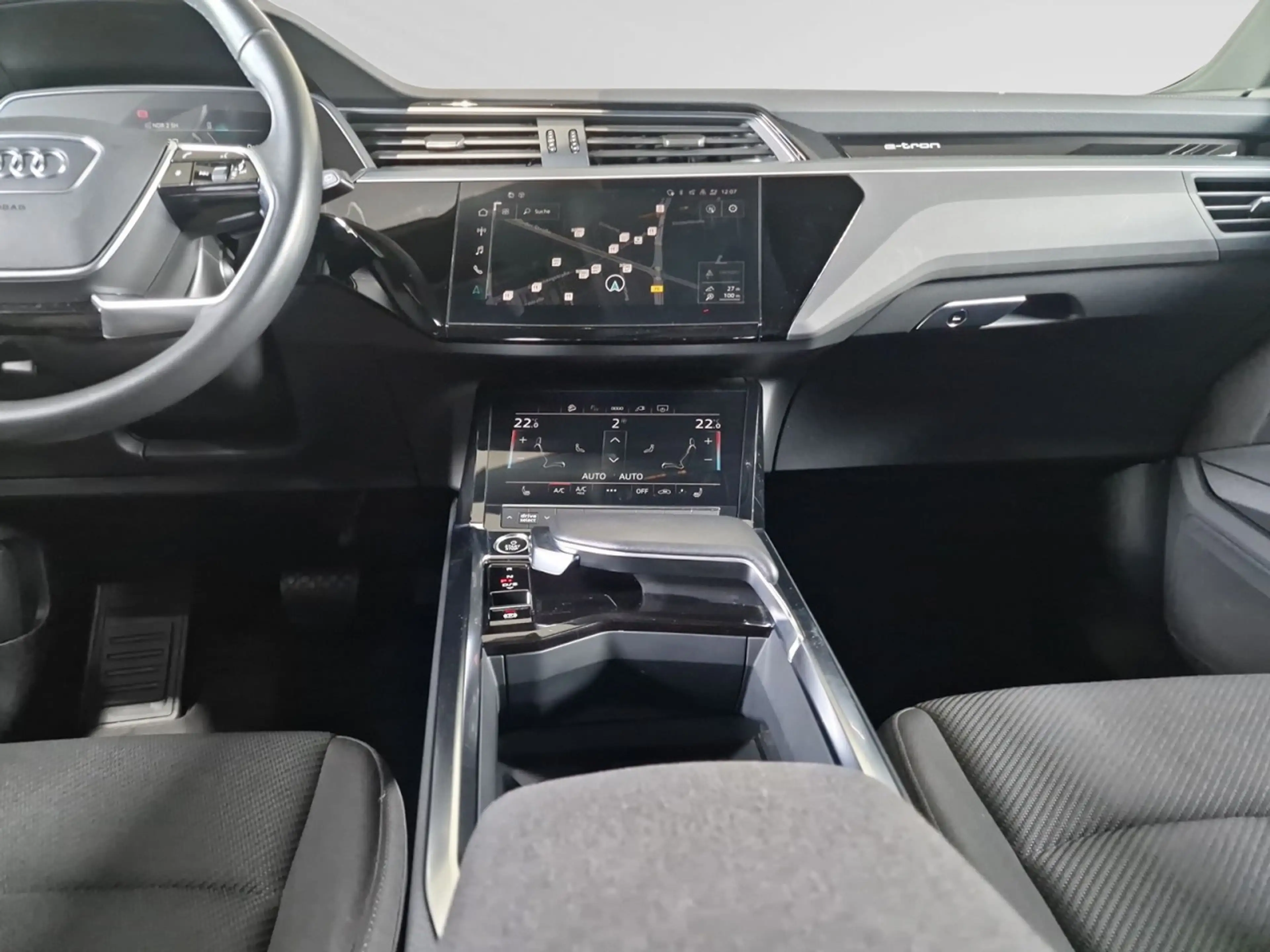 Audi Q8 e-tron 55 quattro Advanced Navi+ Matrix-LED Klima Navi — photo 9