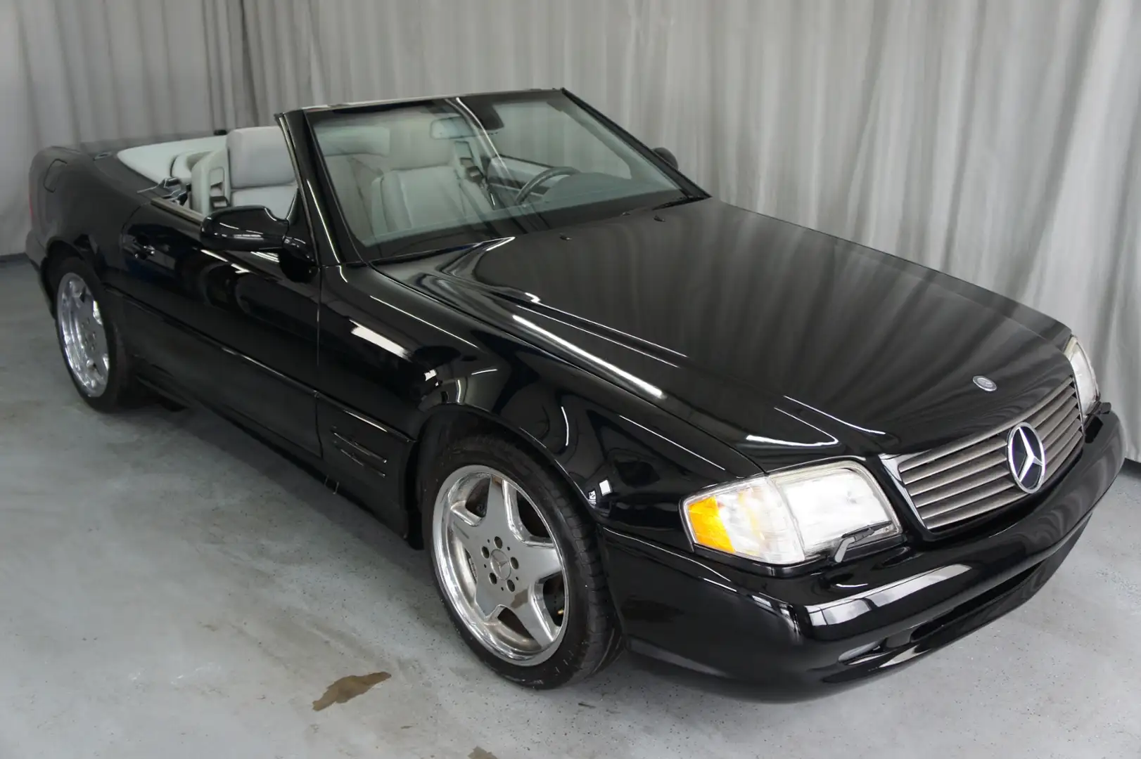 Mercedes-Benz SL 500 AMG Optik Paket #132-2 Schwarz - 1