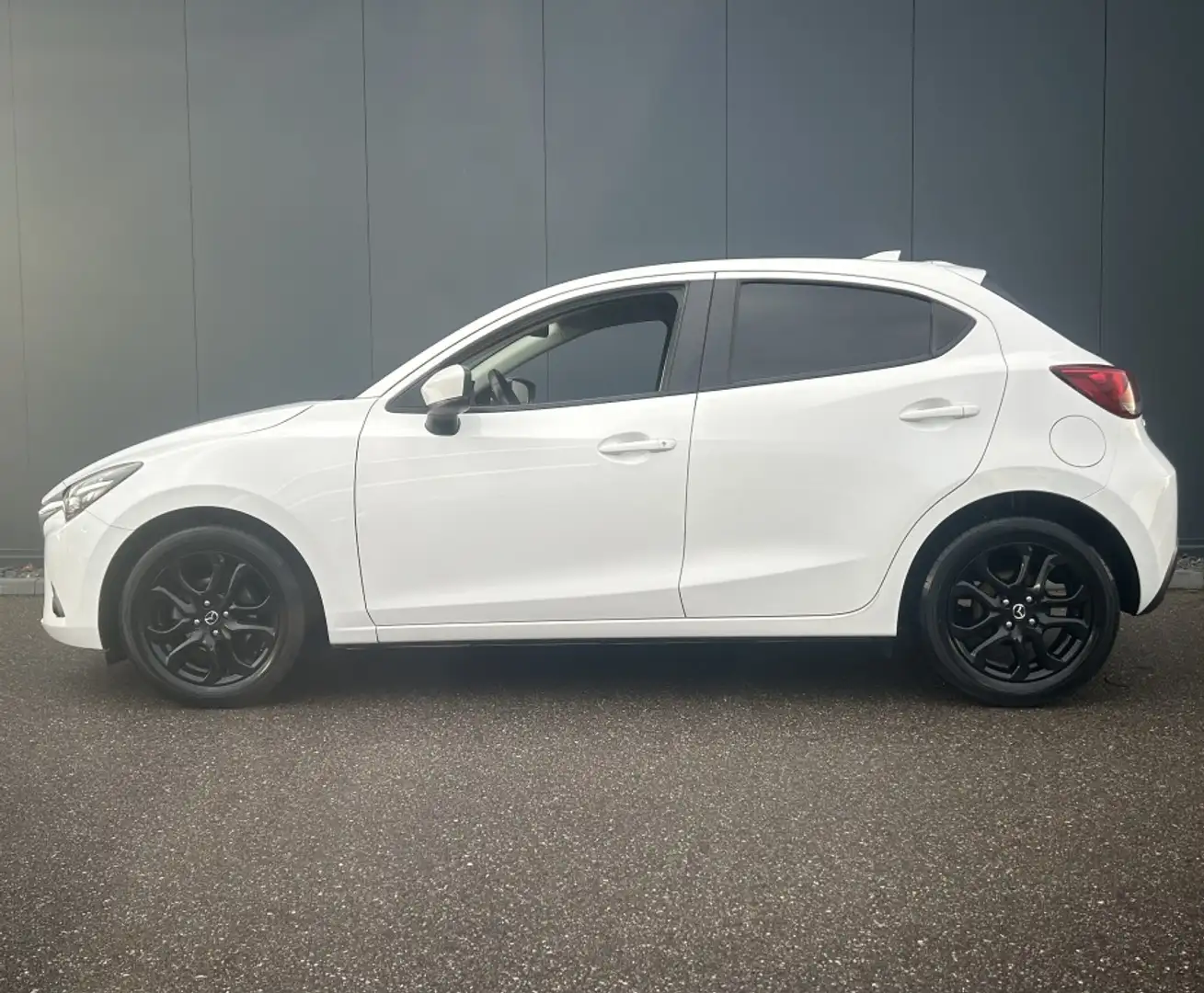 Mazda 2 1.5 Skyactiv-G Sport Selected NAVI CAMERA CRUISE + Blanc - 2