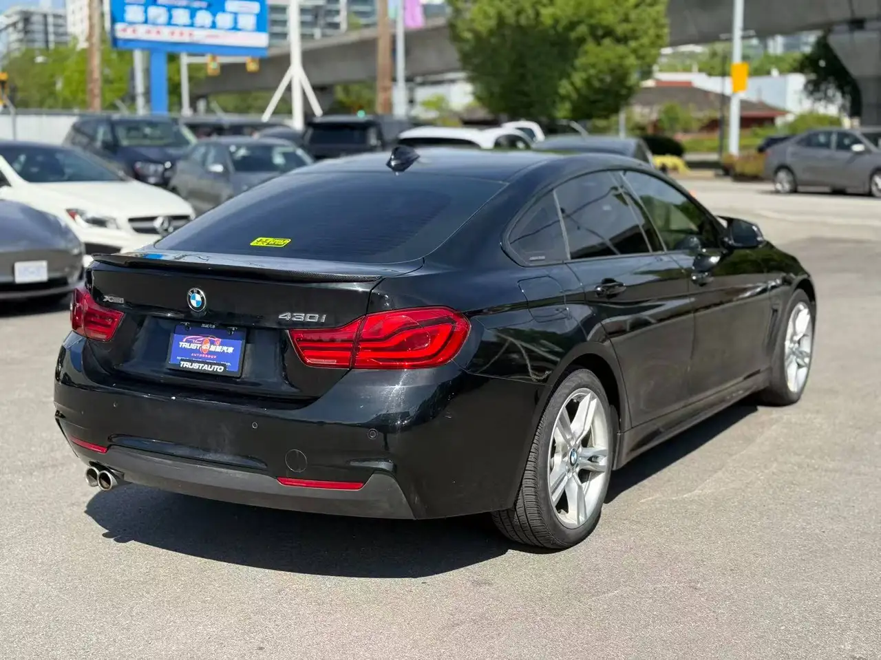 BMW 4 Series снимка BMW 4 Series