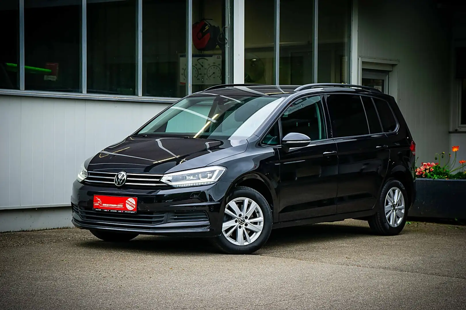 Volkswagen Touran Comfortline 2,0 TDI DSG *AHV*LED*NAVI*KAMERA* Schwarz - 2