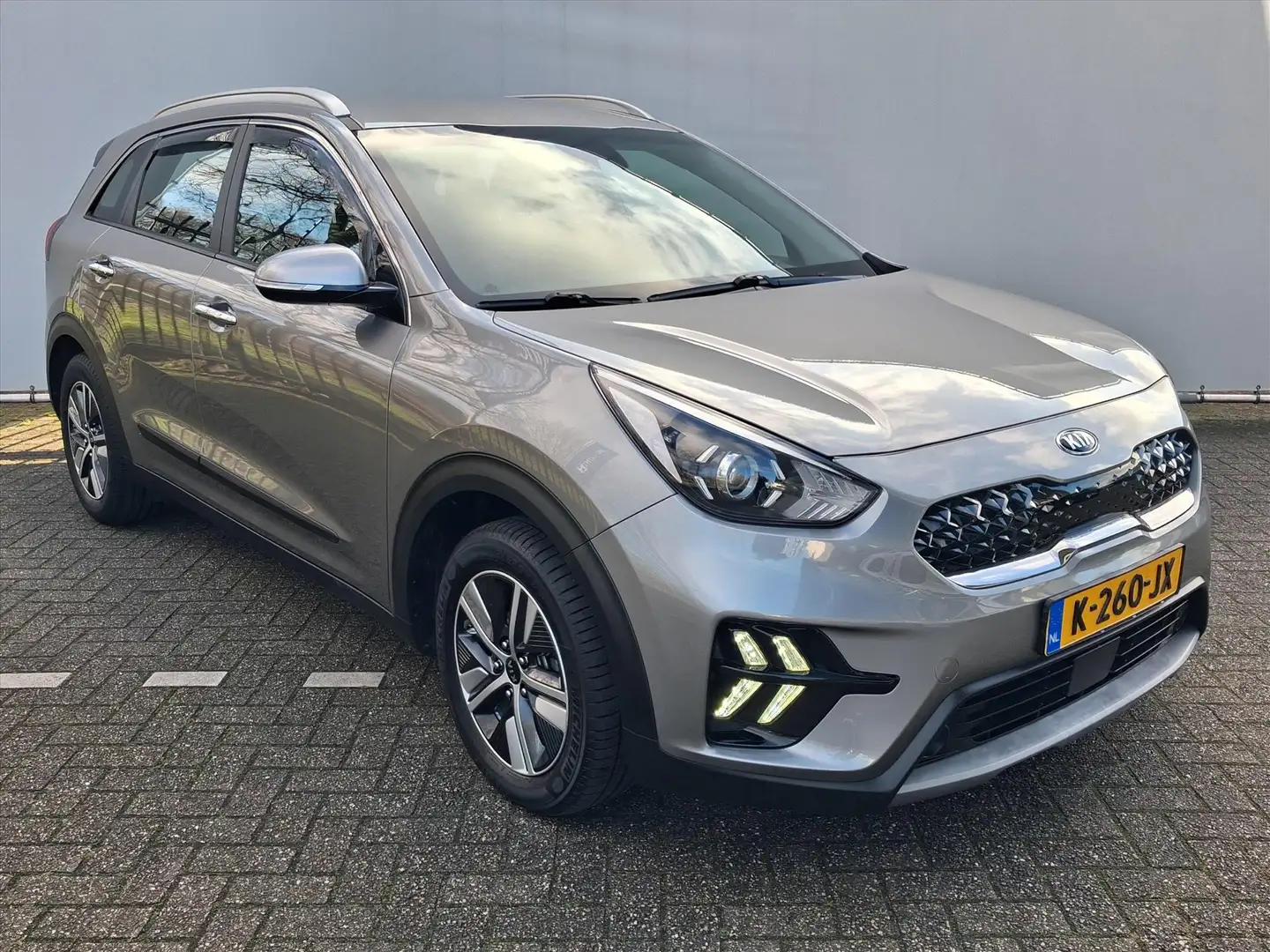 Kia Niro 1.6 GDi Hybrid DynamicLine I Trekhaak I Navi I Cam Gris - 2