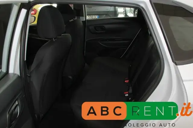 Hyundai I20 view 10