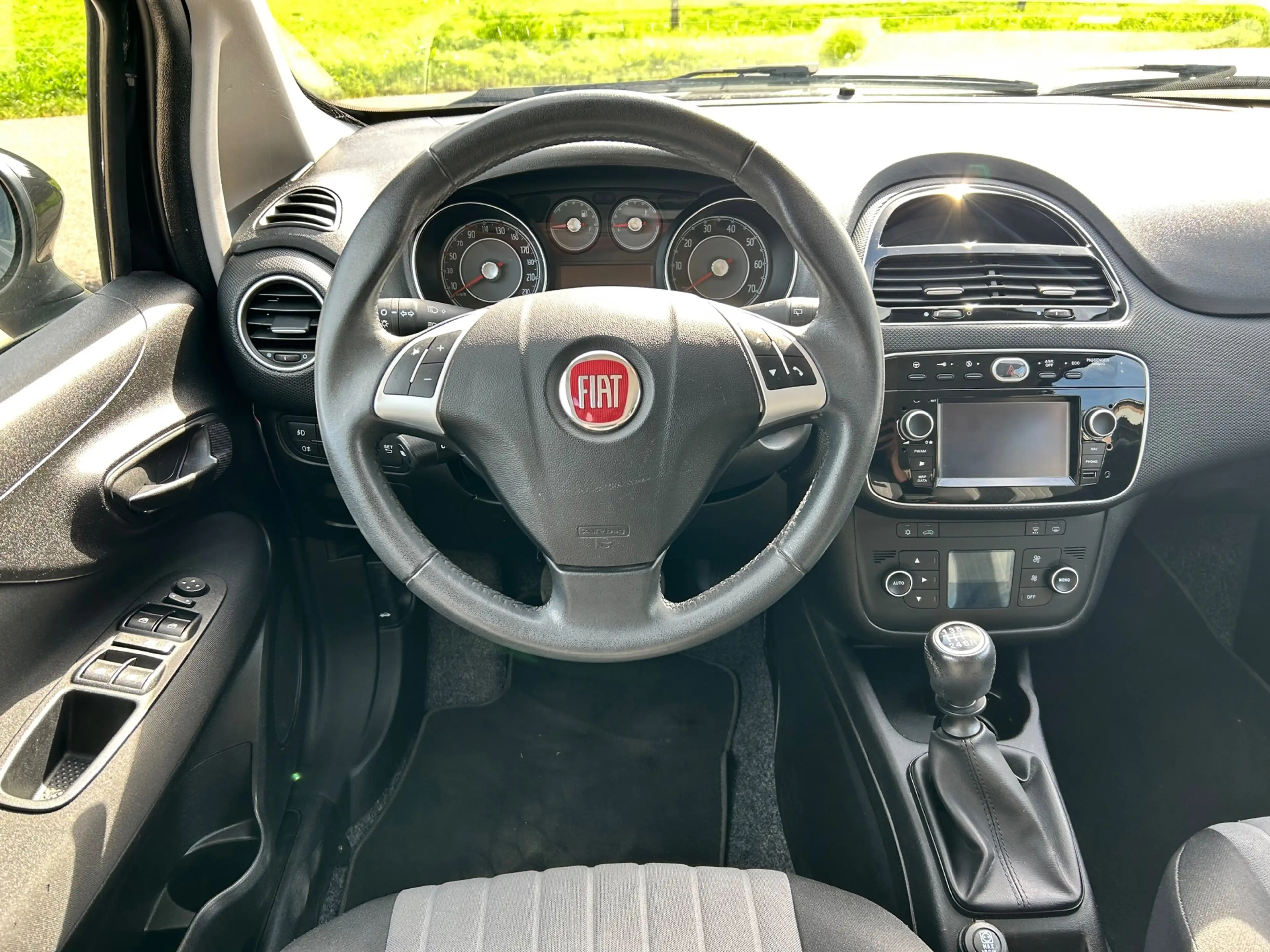 Fiat Punto Evo 0.9 TwinAir Sempre // Nieuwe APK // Airco — photo 14
