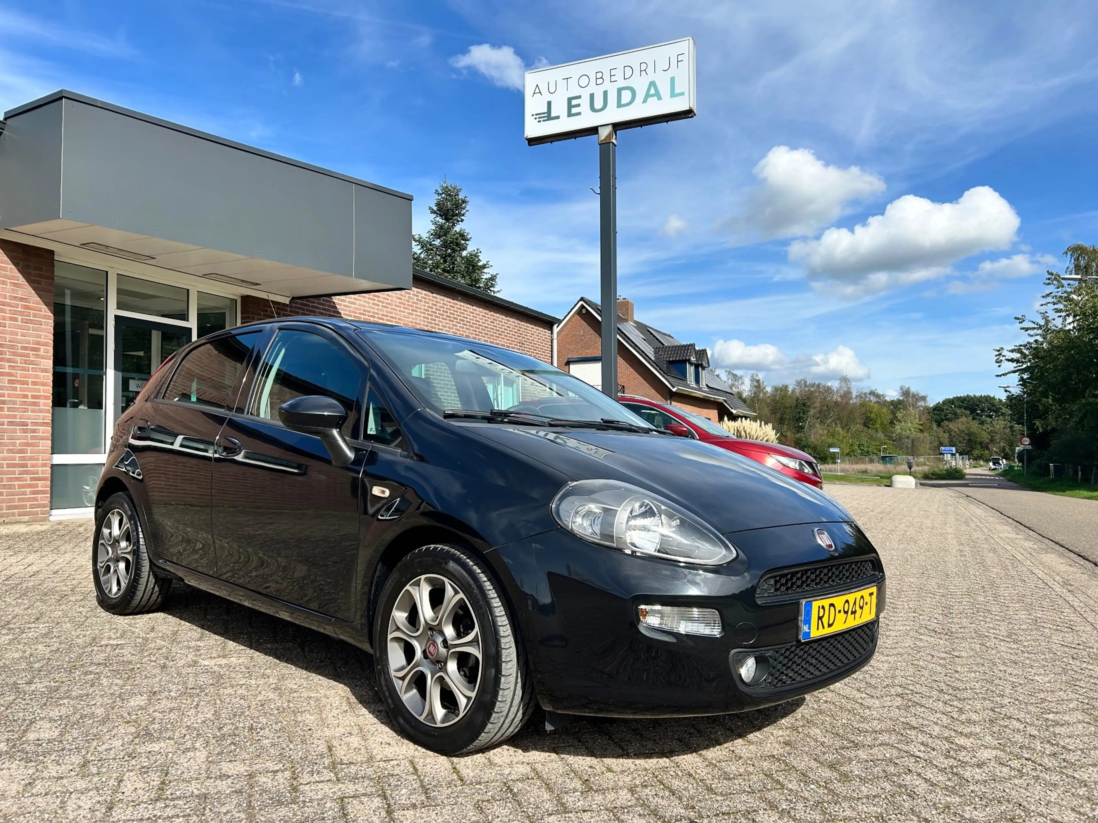 Fiat Punto Evo 0.9 TwinAir Sempre // Nieuwe APK // Airco — photo 3