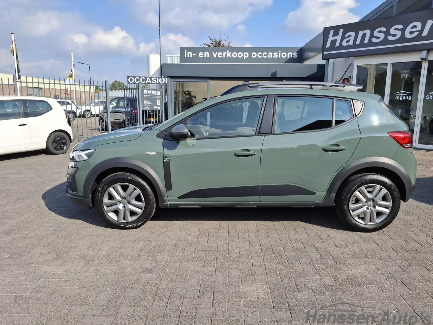 Dacia Sandero Stepway 1.0 TCe 90 Extreme Vert - 2