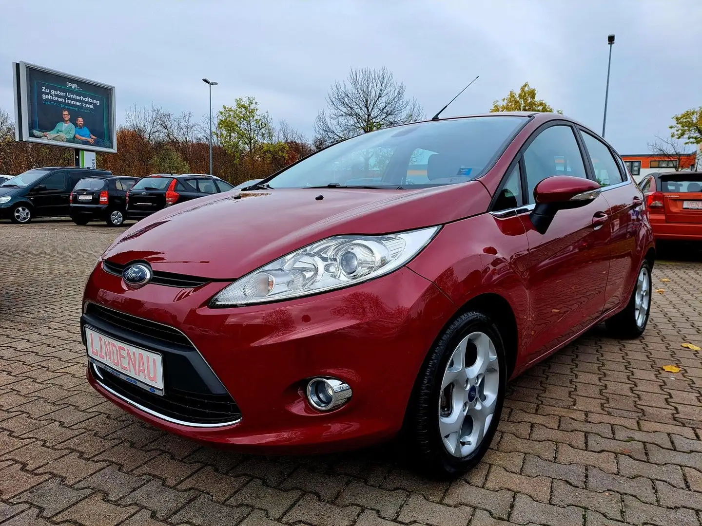 Ford Fiesta Titanium Violett - 1