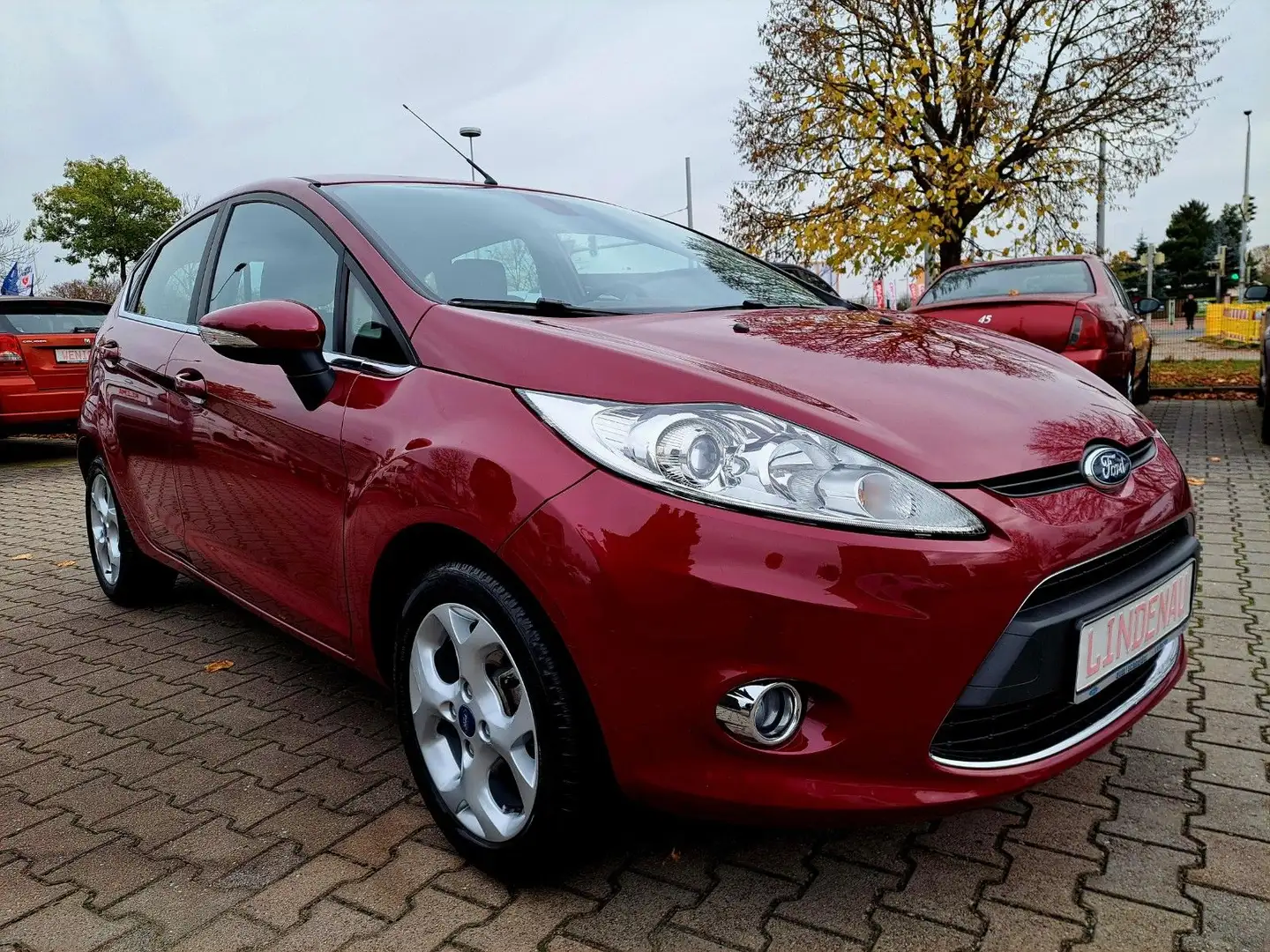 Ford Fiesta Titanium Violett - 2