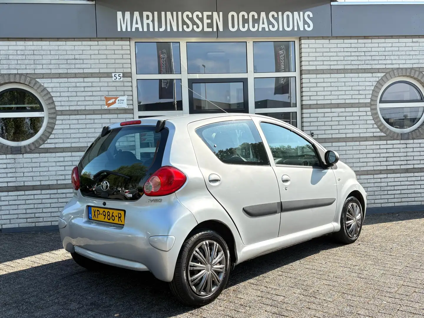 Toyota Aygo 1.0-12V |Airco,Elekpkt| Grijs - 2