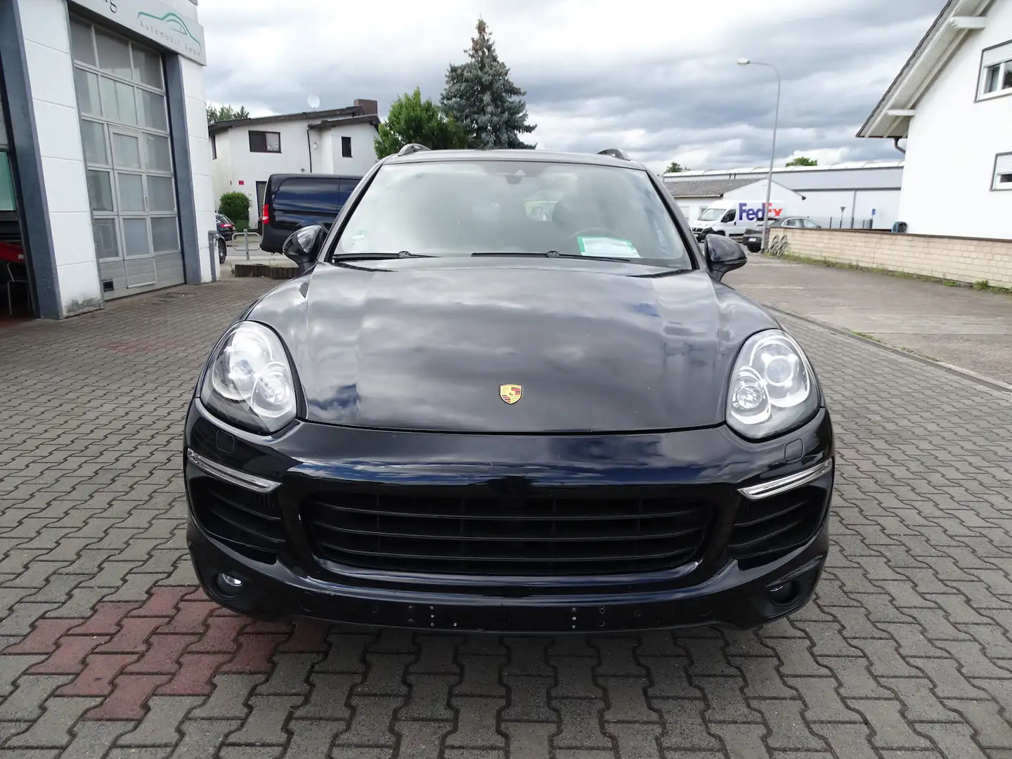 Porsche Cayenne S 4,2l Diesel PCM, Panorama, 20 Zoll LM Felge Schwarz - 2