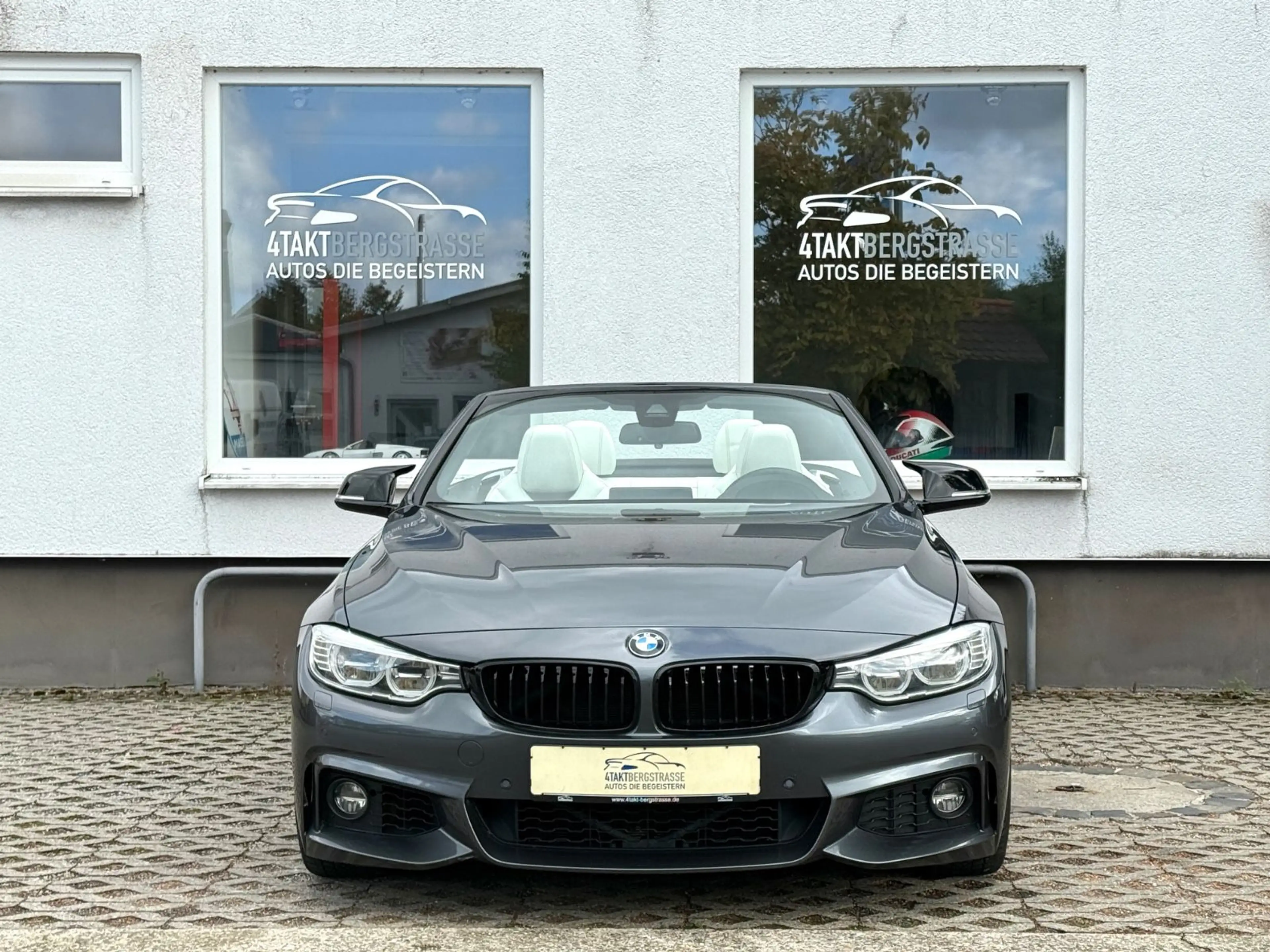 BMW 440 i xDrive Cabrio M-Paket Navi HUD h/k LED 19" — photo 3
