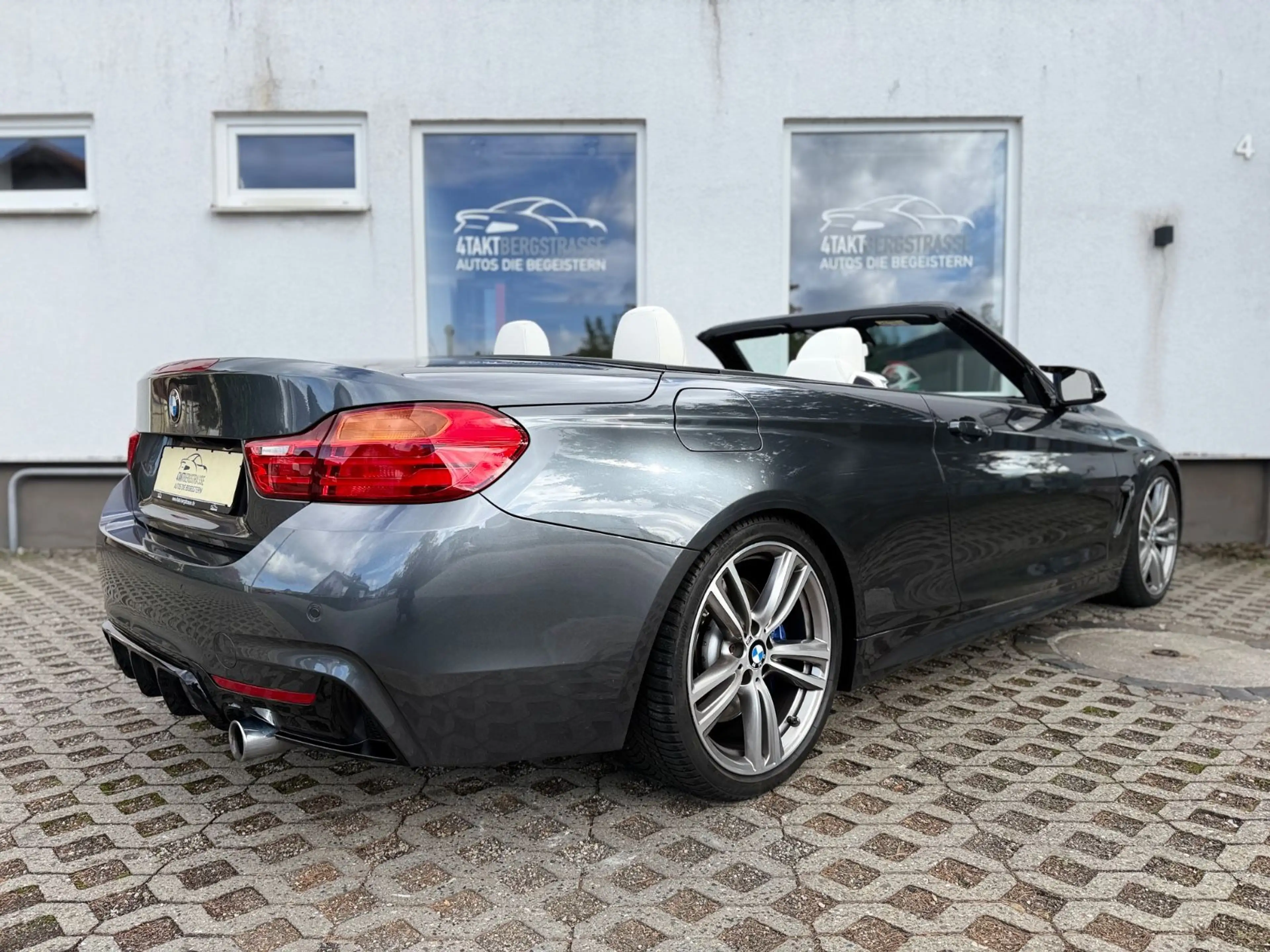 BMW 440 i xDrive Cabrio M-Paket Navi HUD h/k LED 19" — photo 7