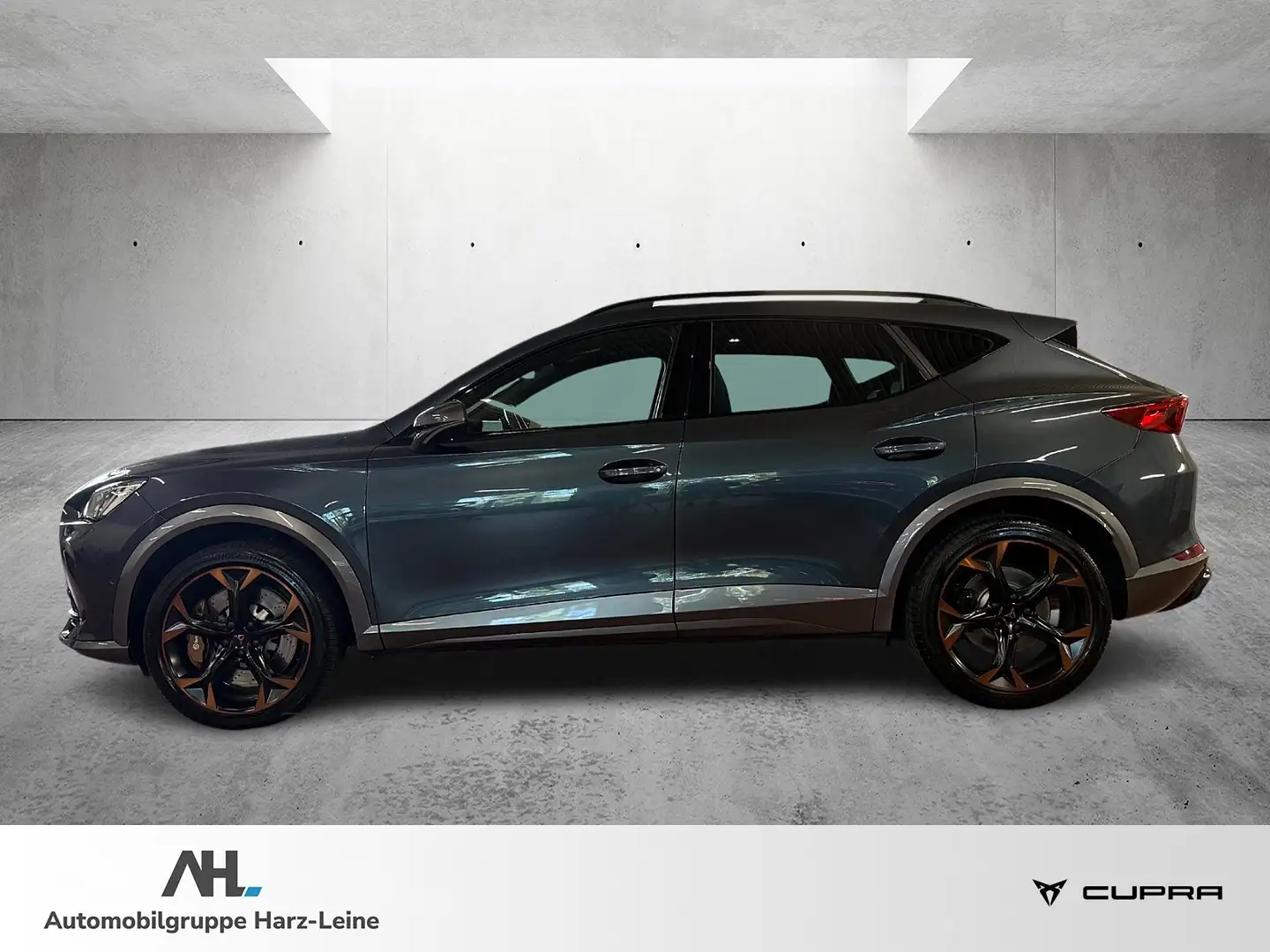 CUPRA Formentor 2.0 TSI VZ 4Drive DSG LED Navi Pano Brembo AHK Grau - 2