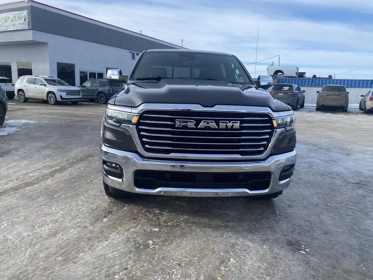 RAM 1500 снимка RAM 1500