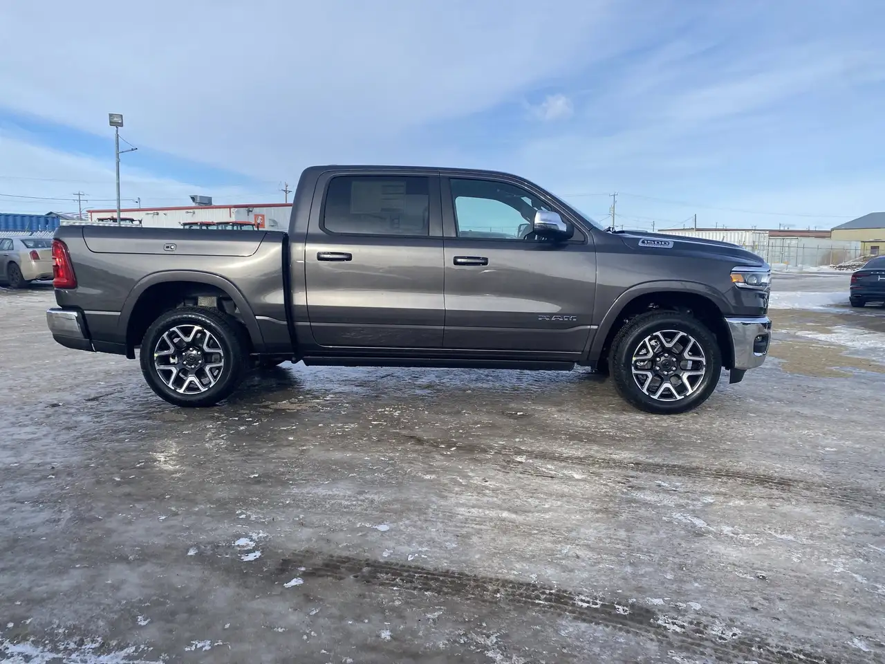 RAM 1500 снимка RAM 1500