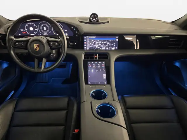 Porsche Taycan view 11