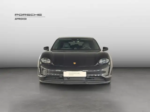 Porsche Taycan view 8