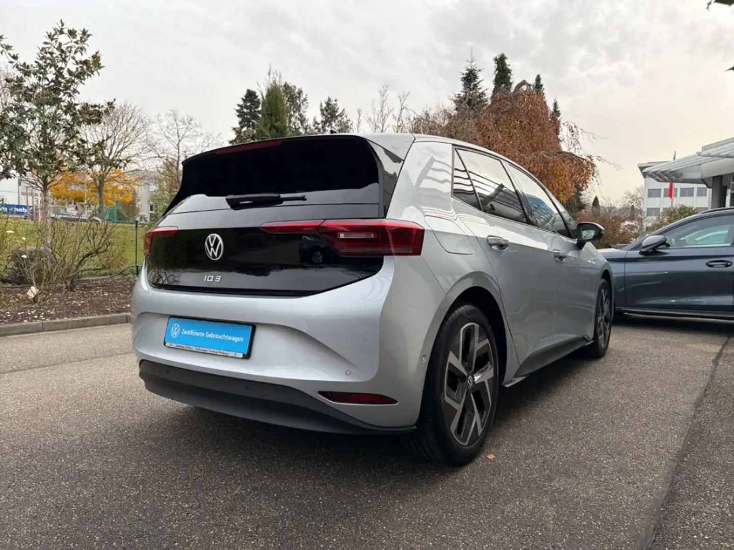 Volkswagen ID.3 Pro 58 kWh HUD ACC Navi 360°Kamera IQ.Light Silber - 2