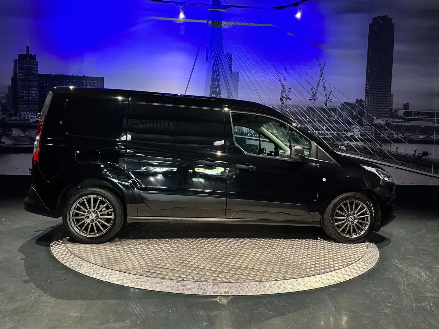 Ford Transit Connect 1.5 EcoBlue L2 Trend *Navi*Cruise*Camera* Zwart - 2