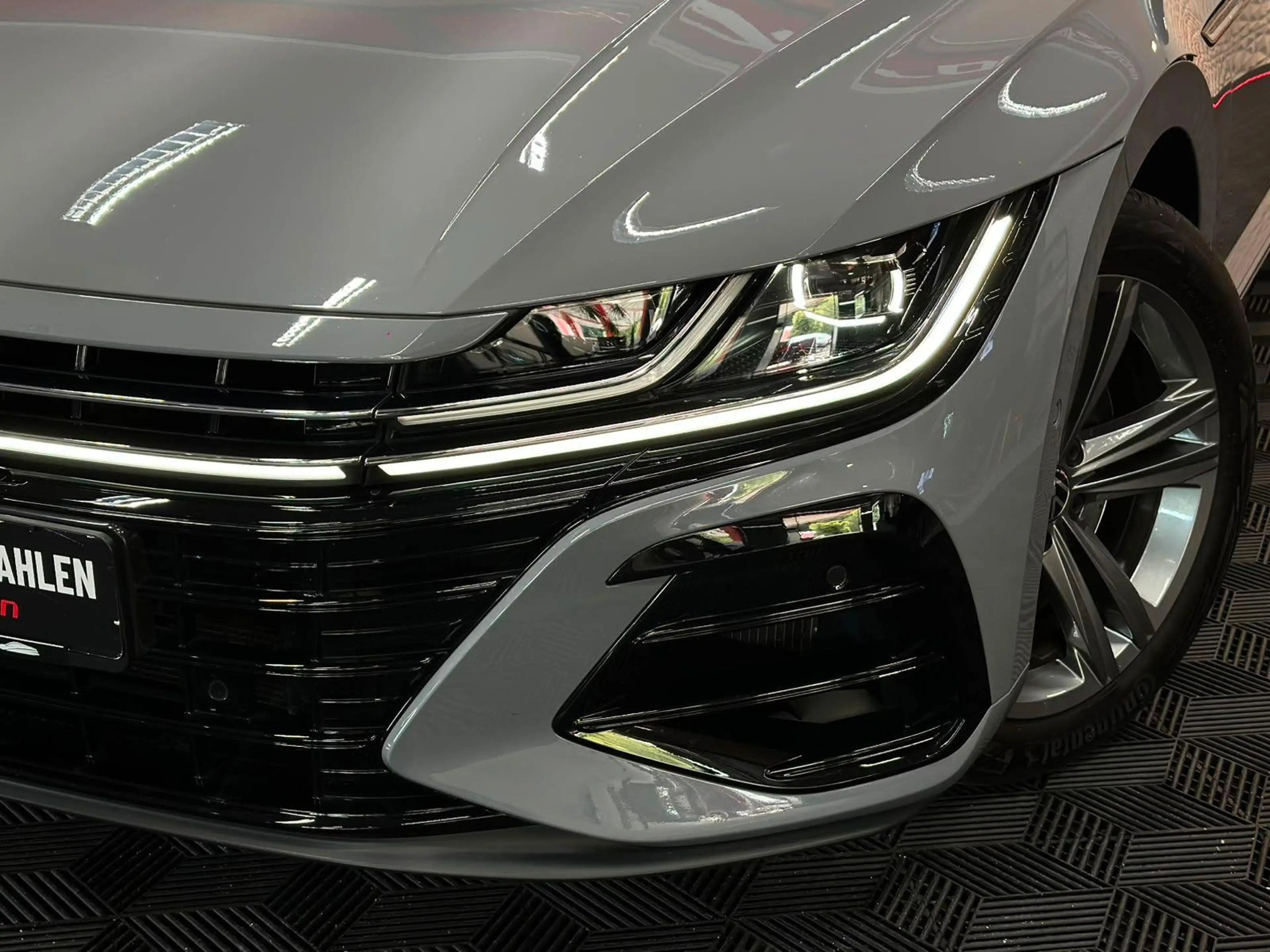 Volkswagen Arteon R LINE 2.0TSI 4x4 MATRIX#PANO#ACC#SPUR#SH — photo 10