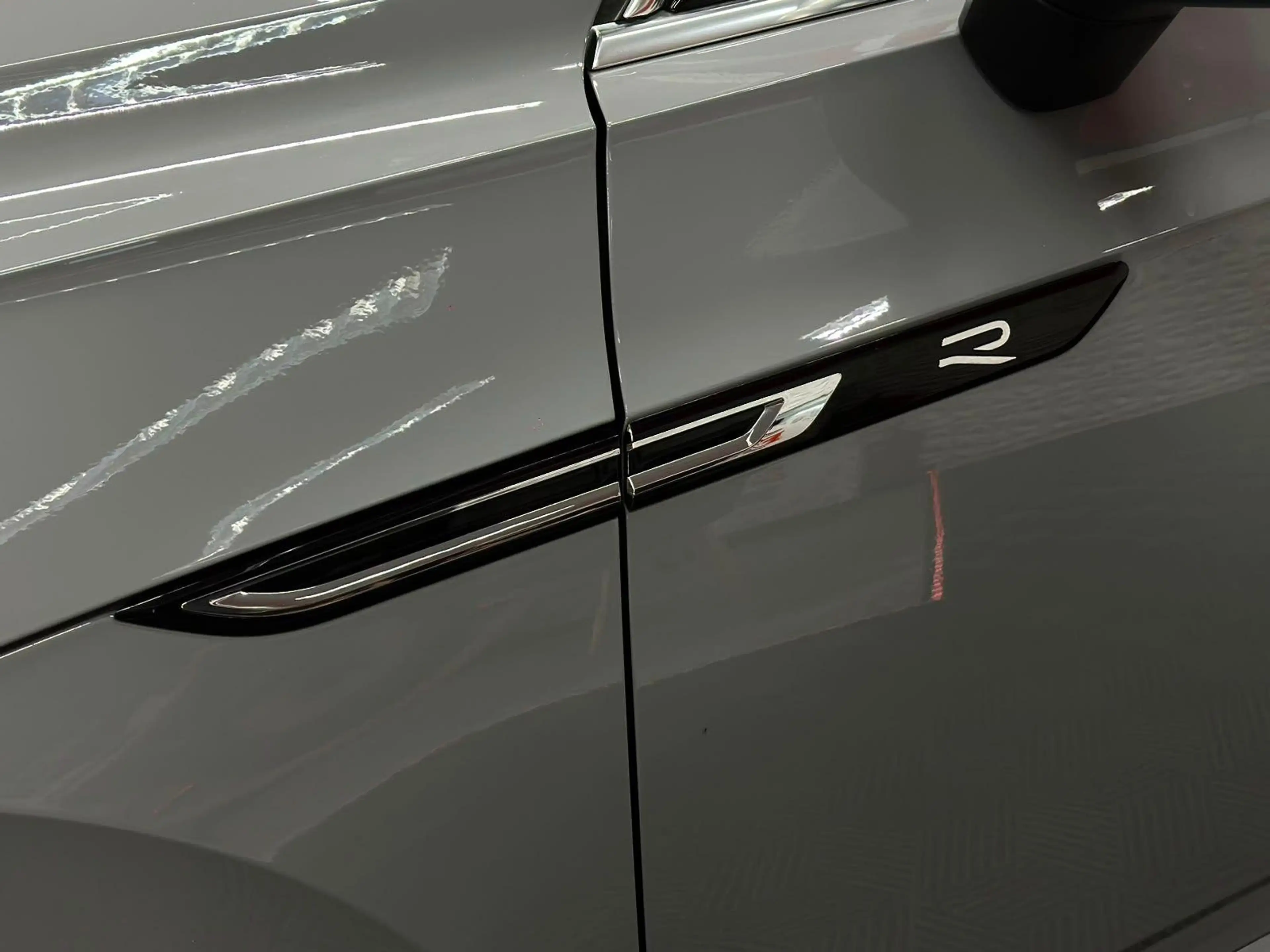 Volkswagen Arteon R LINE 2.0TSI 4x4 MATRIX#PANO#ACC#SPUR#SH — photo 9