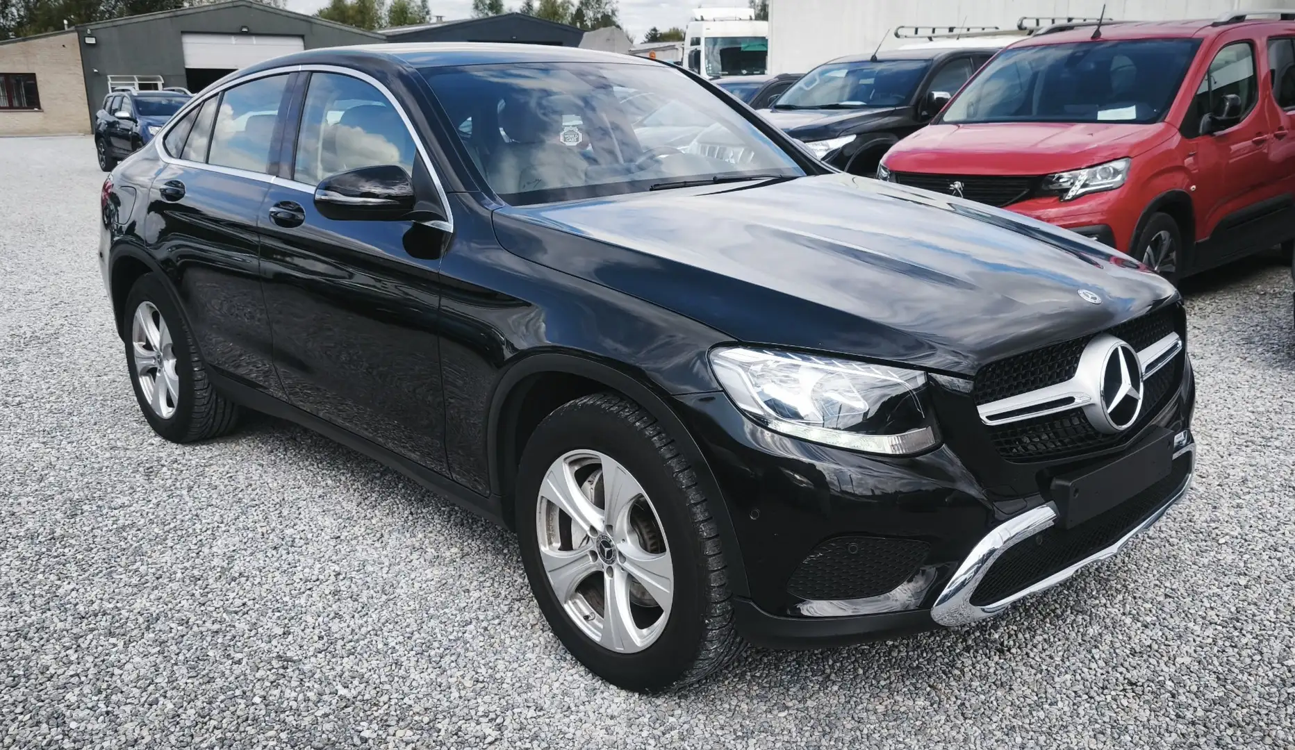 Mercedes-Benz GLC 250 4Matic_2.0 i(210CH)_2019💢EU.6D_91.000KM💢 Zwart - 2