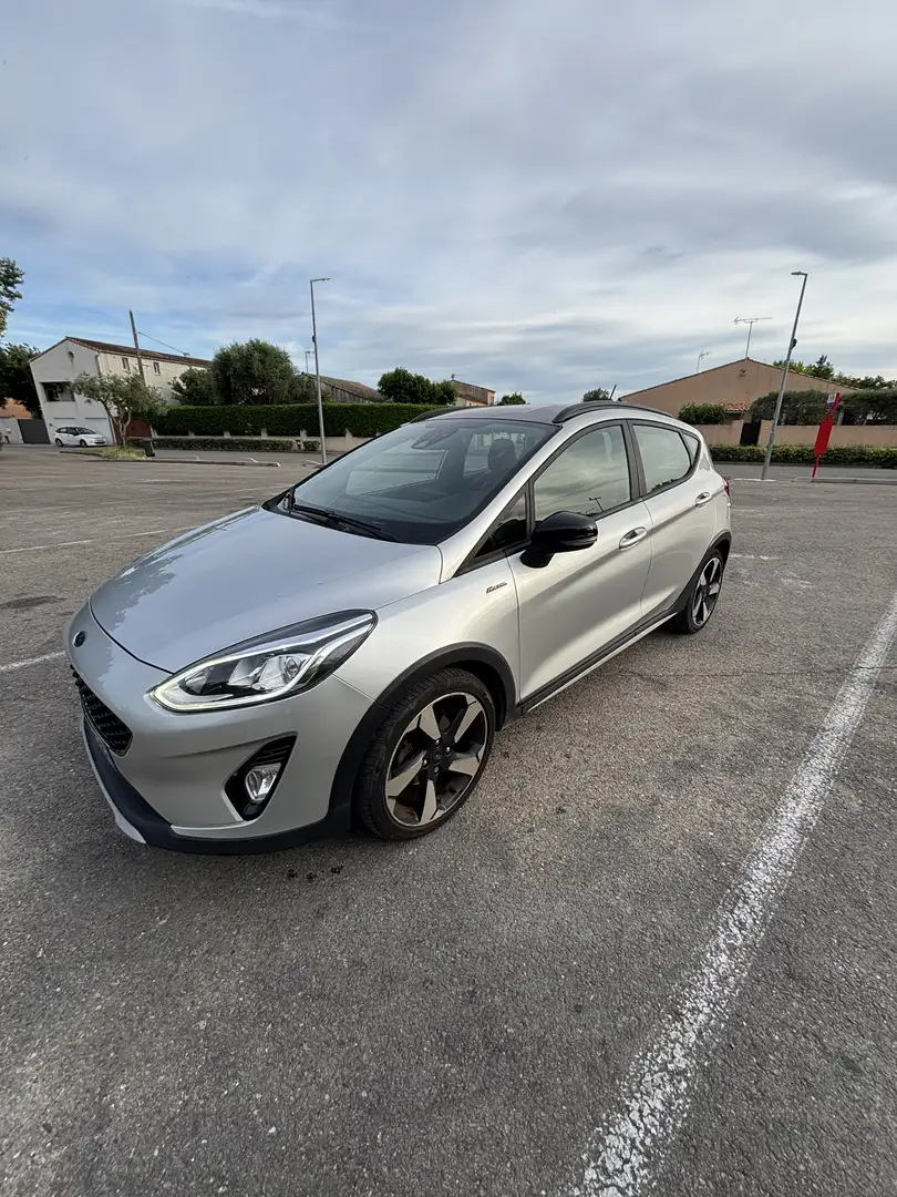 Ford Fiesta Fiesta 1.0 EcoBoost 100 S Gris - 1