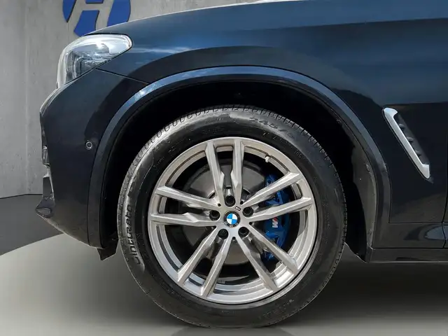 BMW X3 view 10