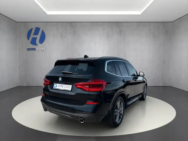 BMW X3 view 4