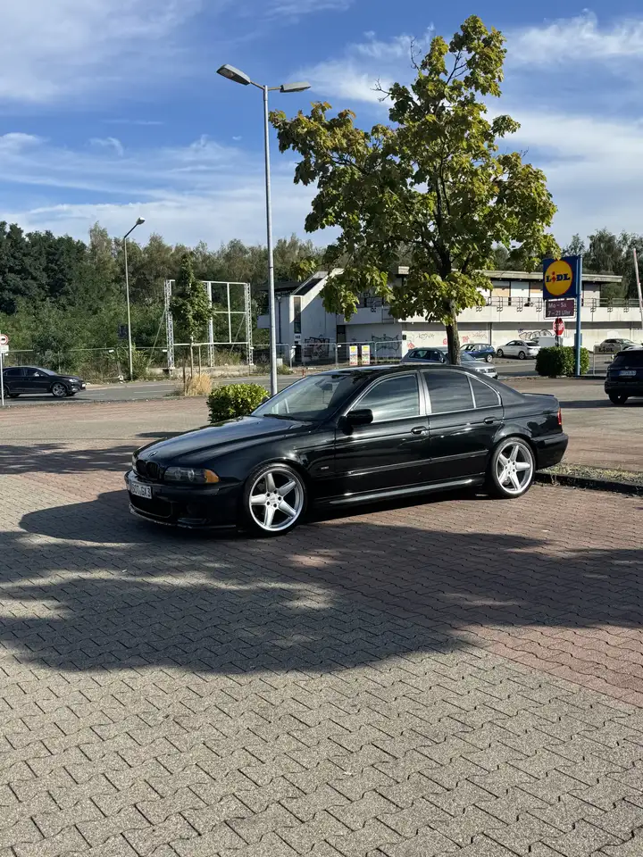 BMW 520