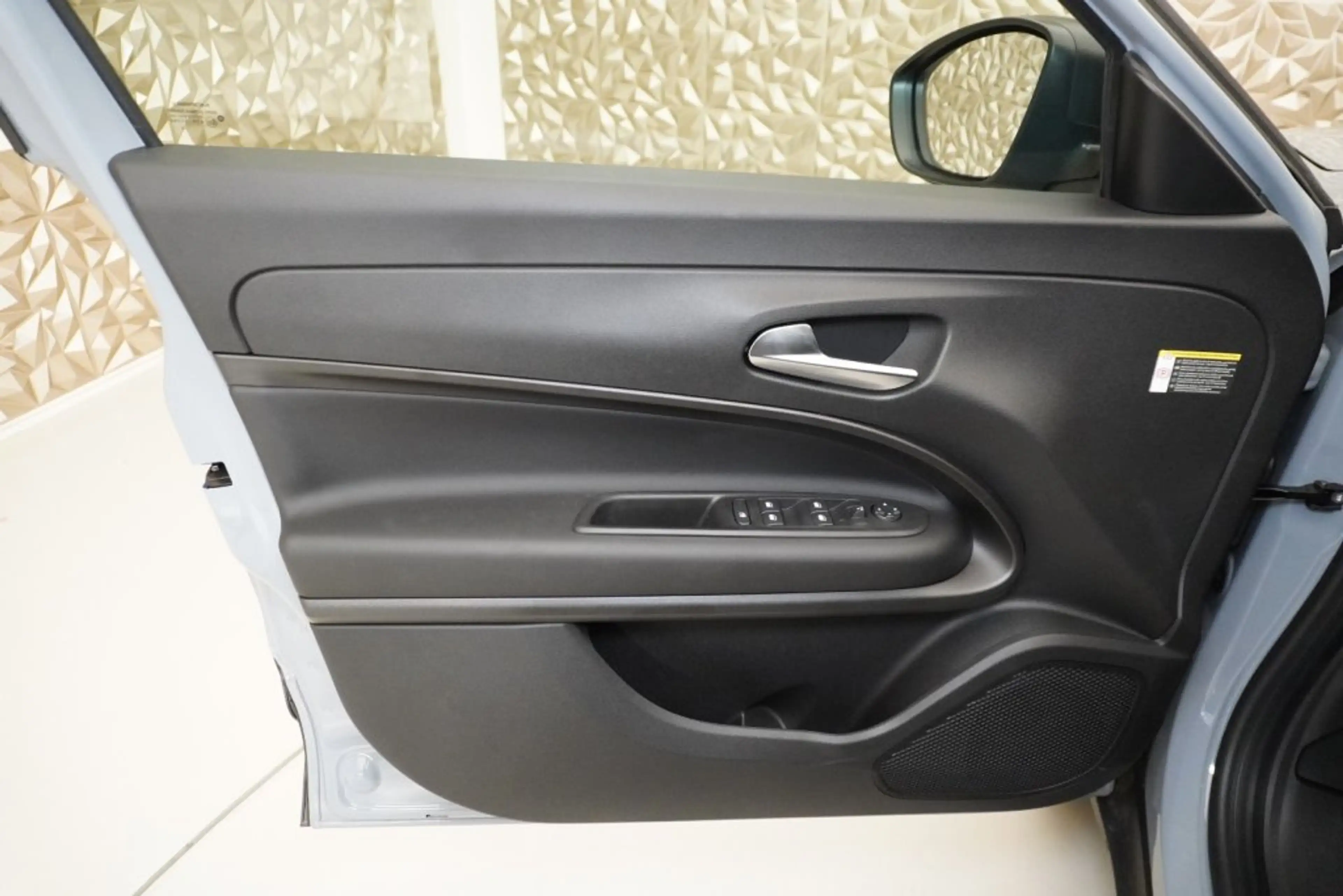 Jeep Avenger 4XE UPLAND — photo 11