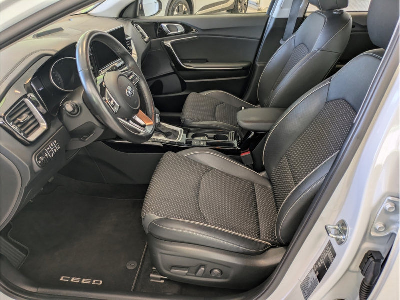 Kia Ceed SW / cee'd SW 1.6 PHEV Spirit+LED+Einparkhilfe vorn+hinten+Absta — photo 10