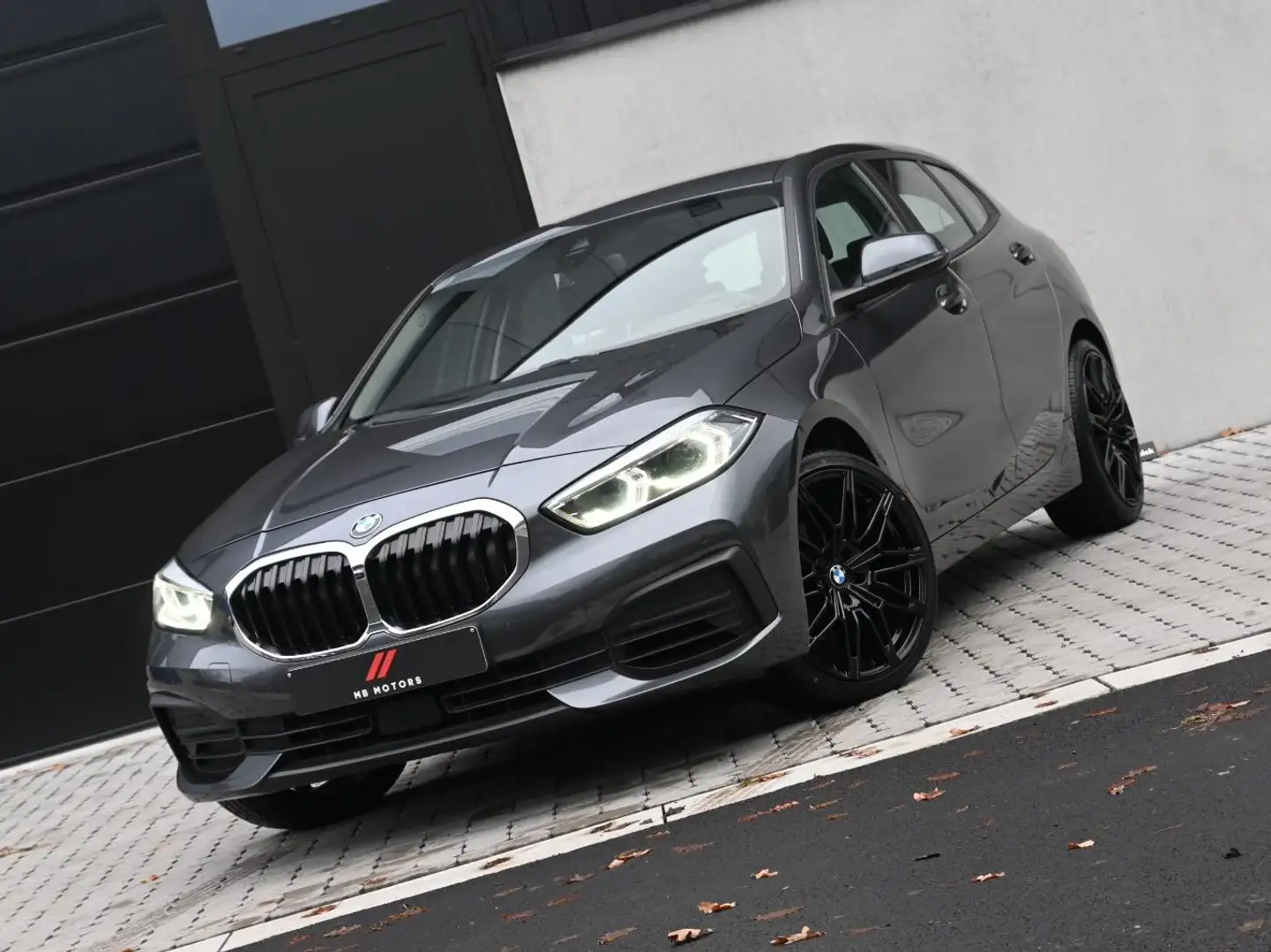 BMW 118 i**CRUISE CONTROL**CARPLAY**LED** Gri - 1