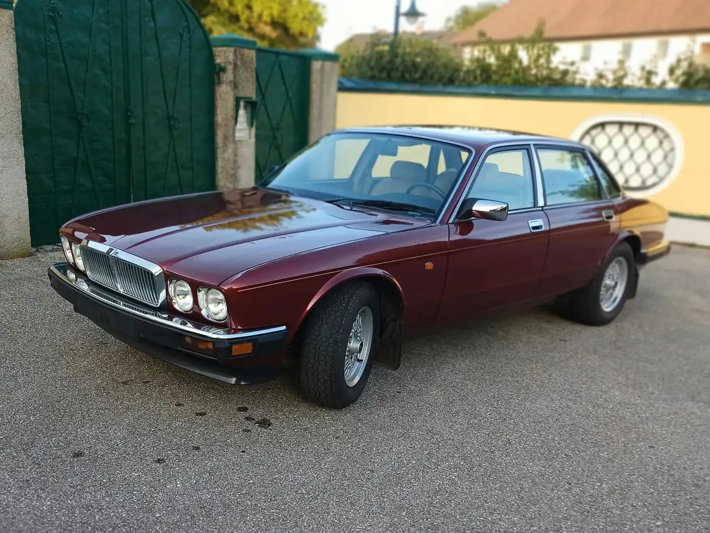 Jaguar XJ6 XJ6 3,2 Rot - 1