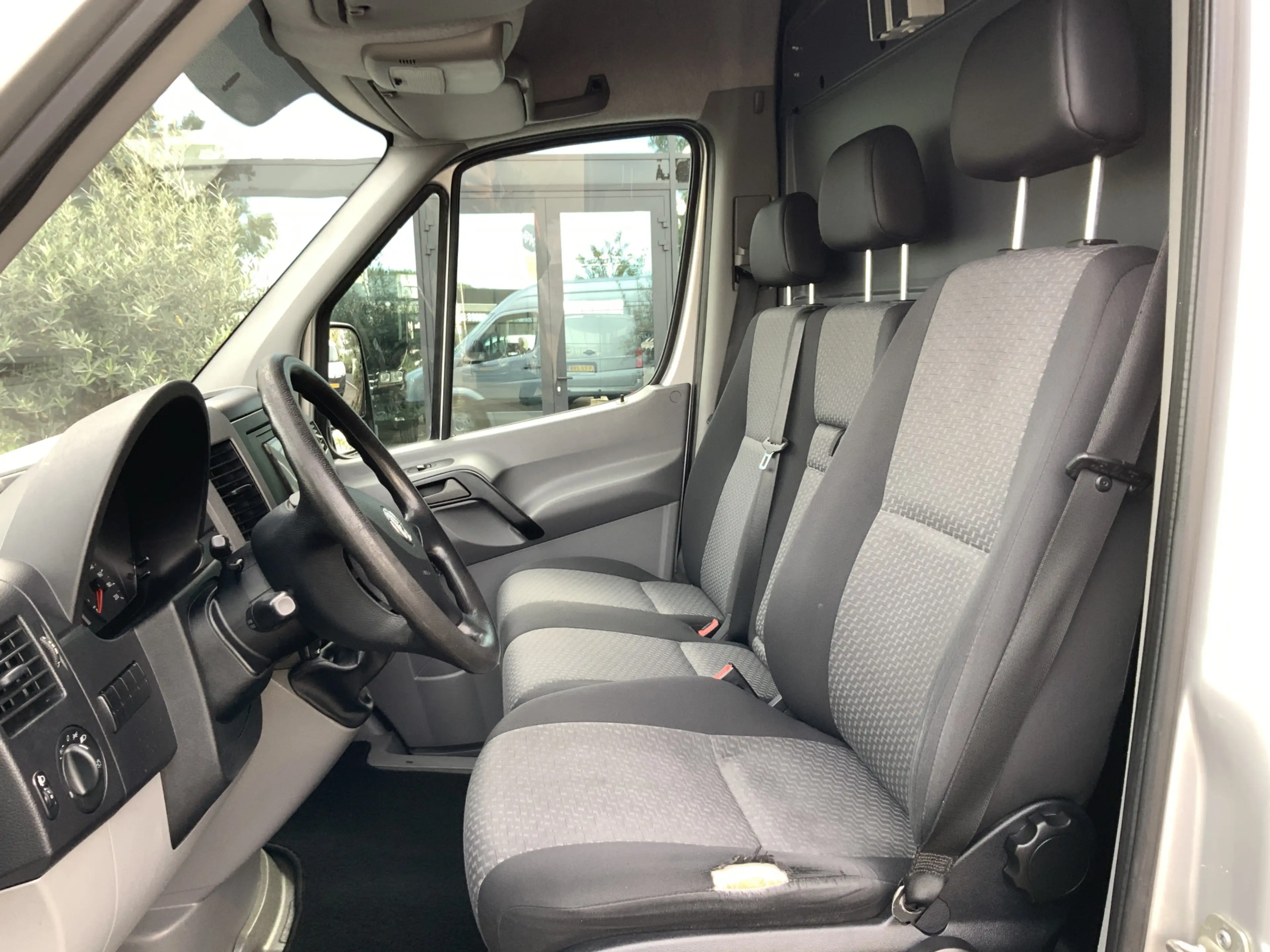 Volkswagen Crafter 32 2.0 TDI L2H2 Met Oprij Platau Airco Cruise 3 Zi — photo 9