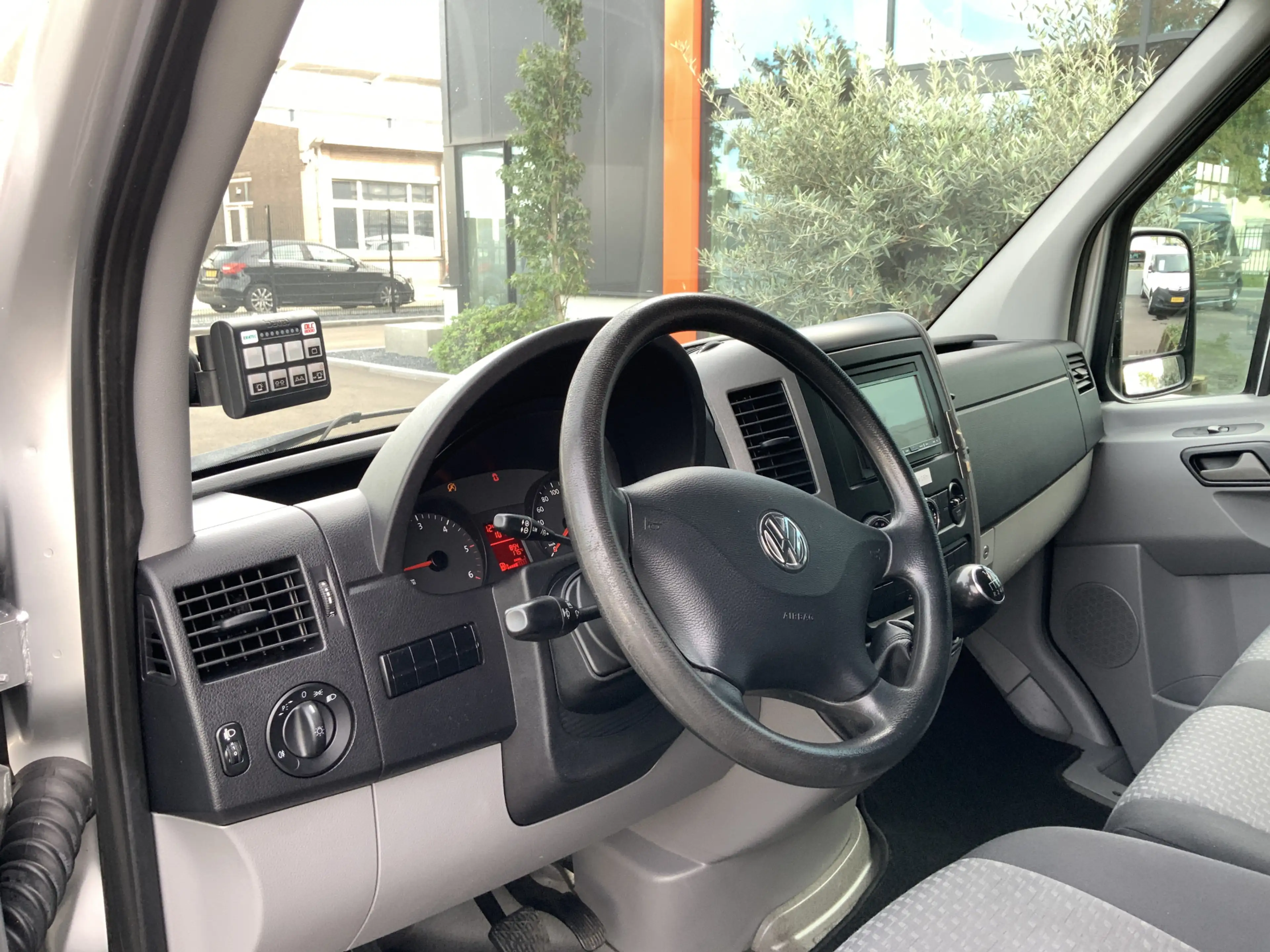 Volkswagen Crafter 32 2.0 TDI L2H2 Met Oprij Platau Airco Cruise 3 Zi — photo 8