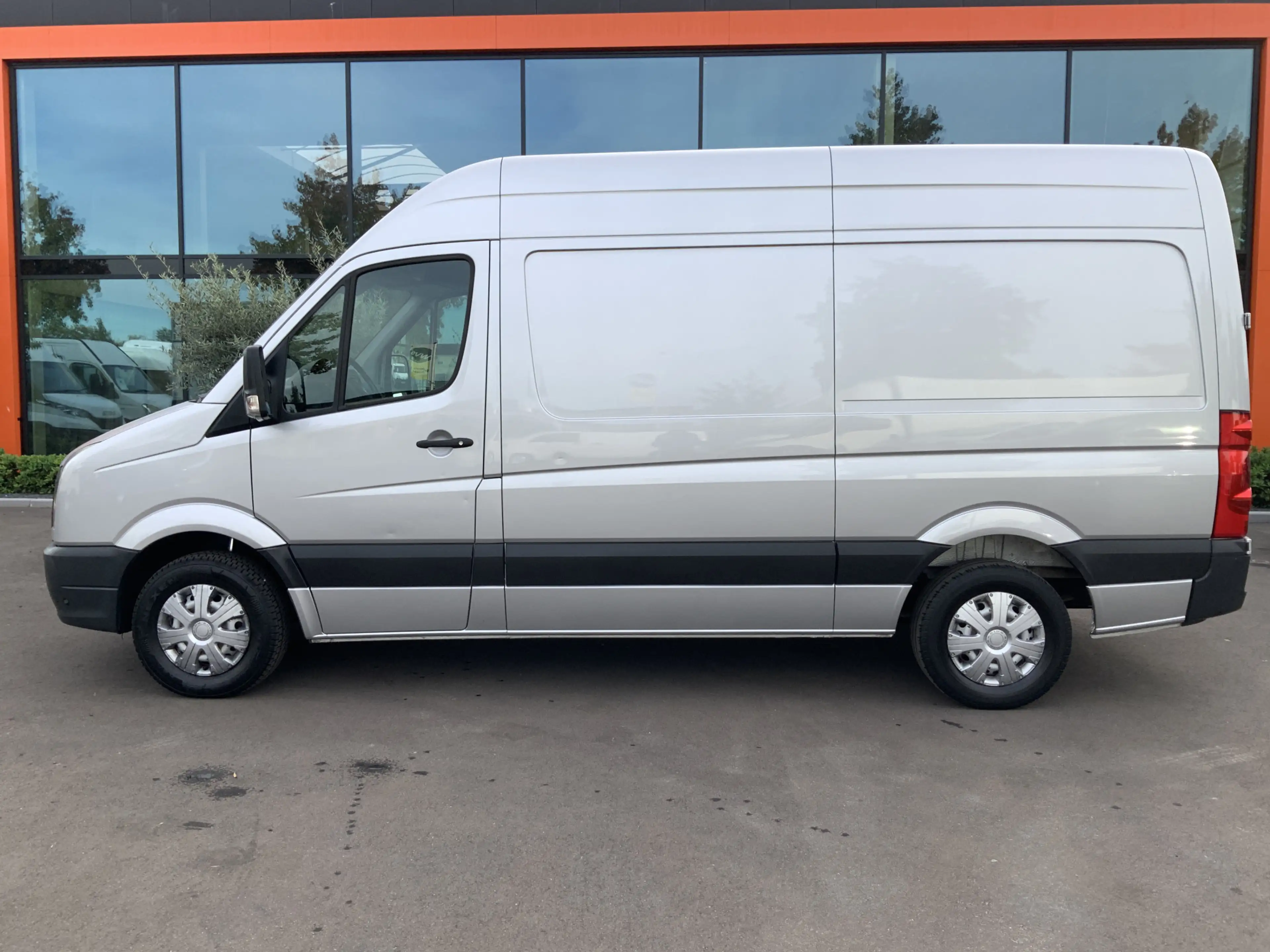 Volkswagen Crafter 32 2.0 TDI L2H2 Met Oprij Platau Airco Cruise 3 Zi — photo 4