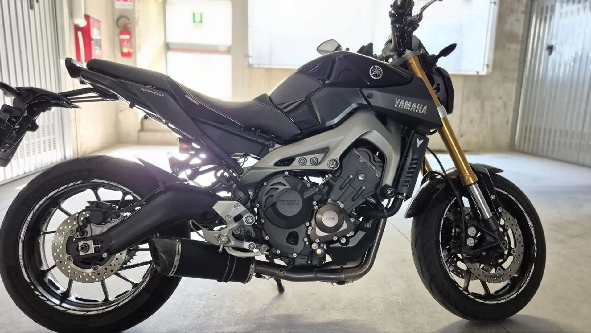 Yamaha MT-09 Deep Armor ABS Nero - 1