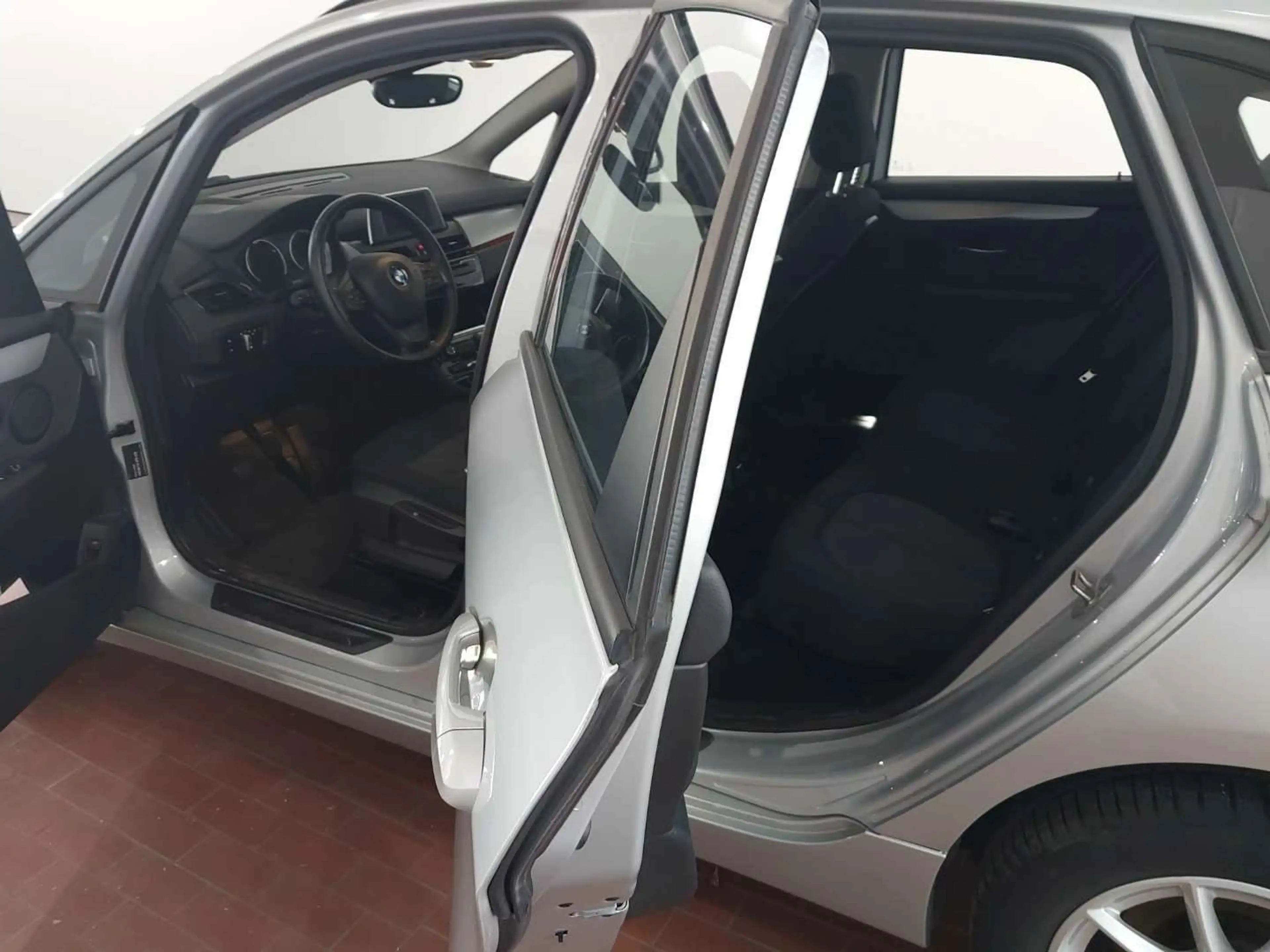 BMW 216 216d Active Tourer 12 Monaten Garantie — photo 8