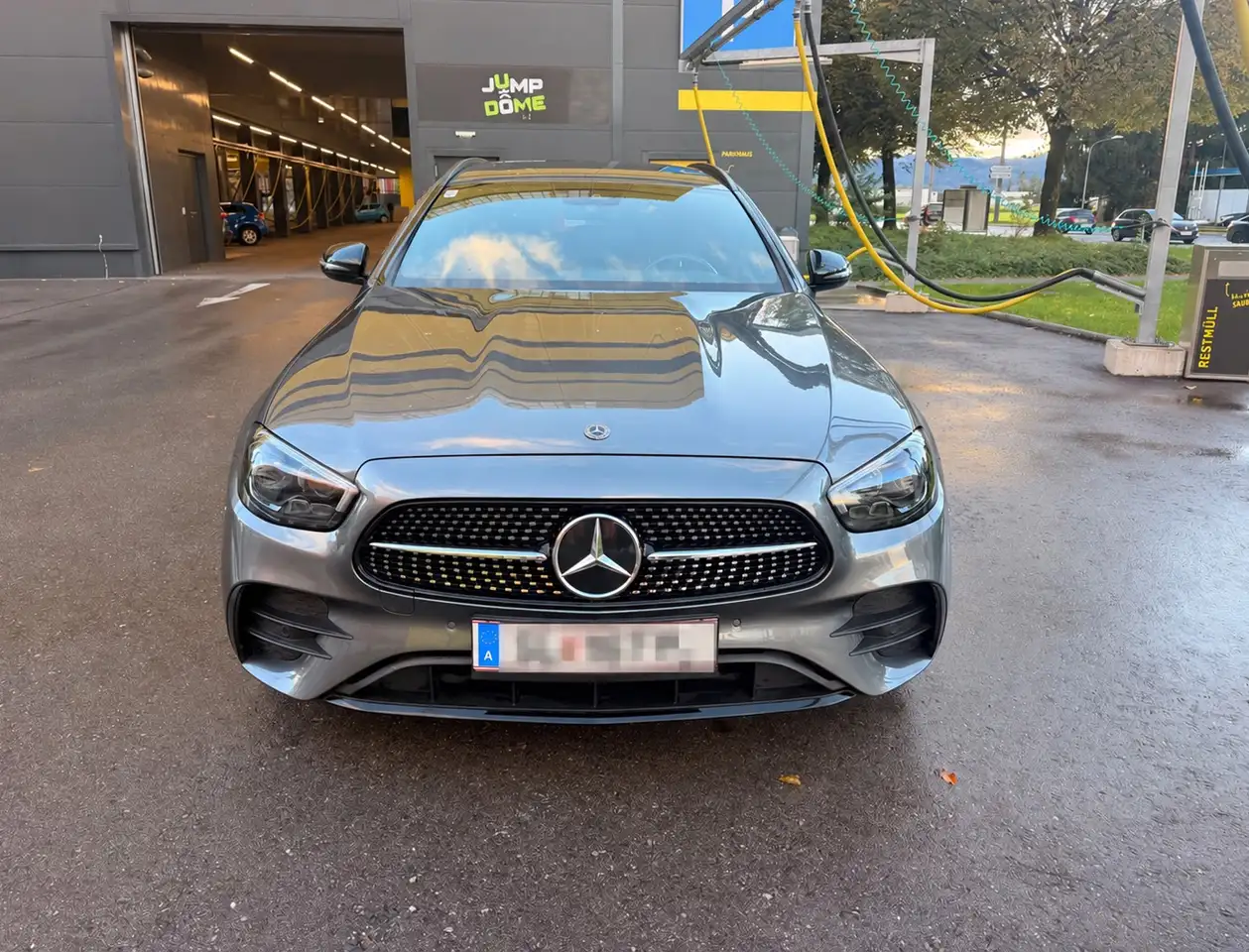 Mercedes-Benz E 300