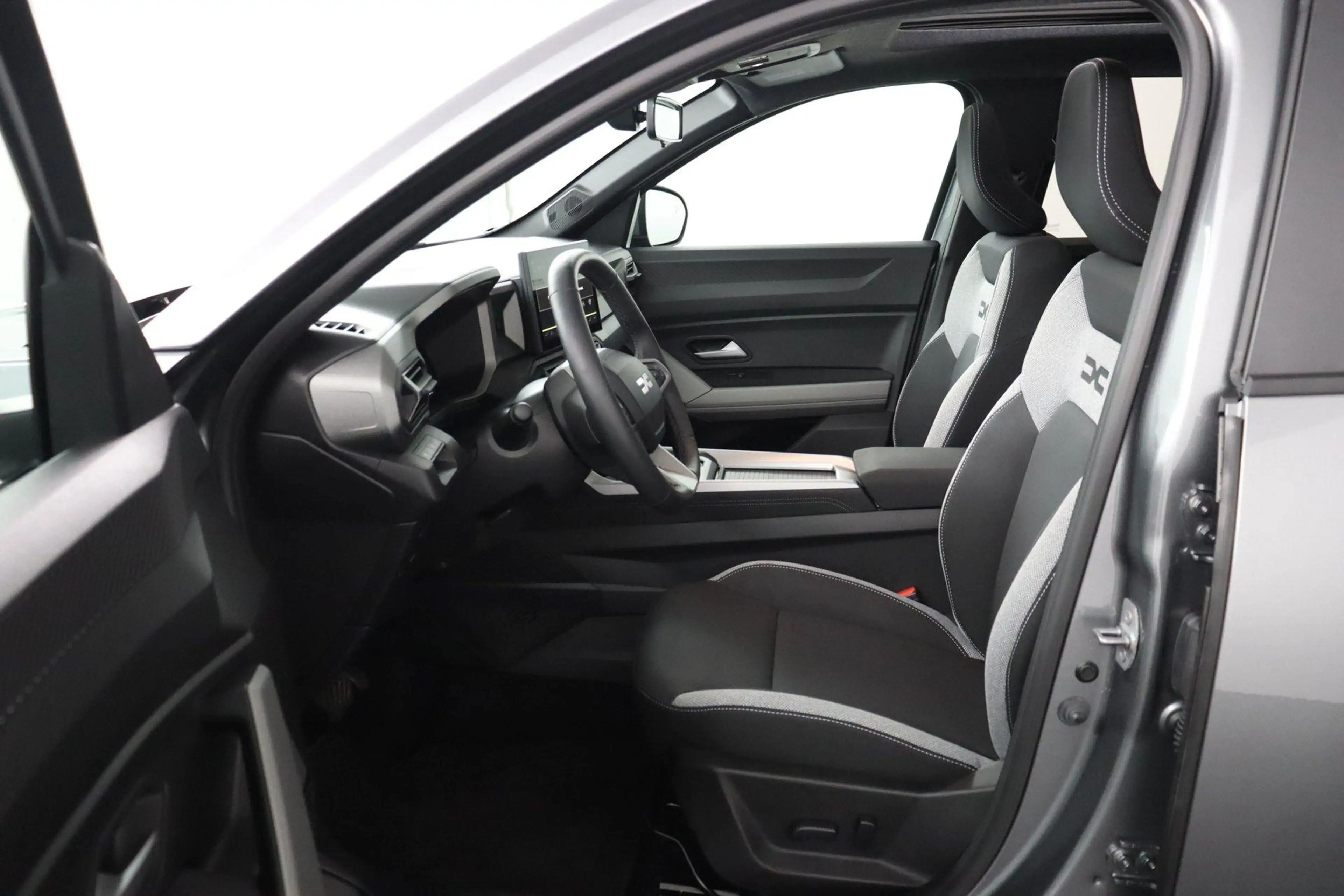 Dacia Bigster limited edition hybrid 155 | Panoramadak | Adapt. — photo 14